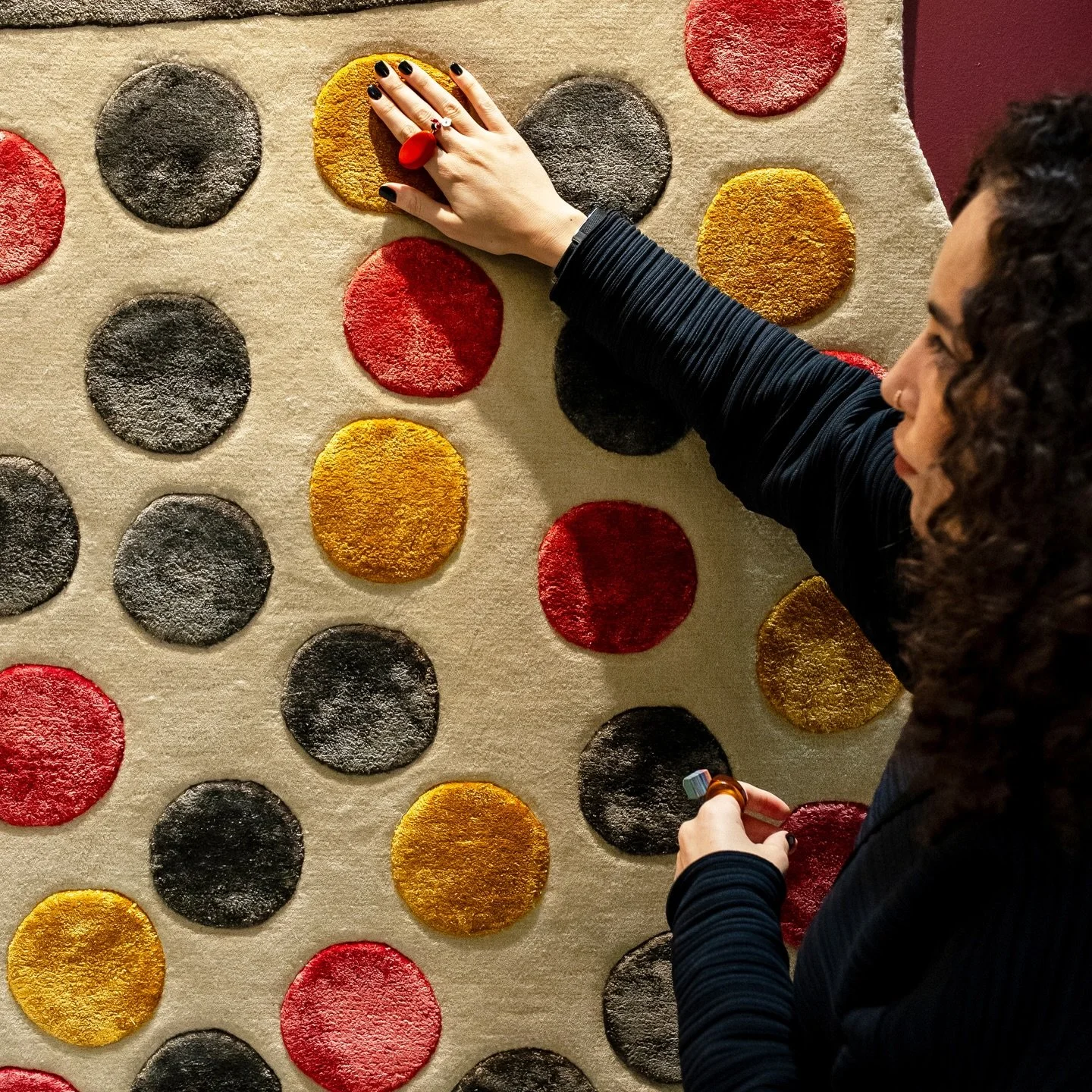 &lsquo;A-Bae-A&rsquo; - Details 
A Postcard from Dubai

Handtufted Rug
Wool and Botanical Silk

.
.
.
.
.
.
.
#abaea #postcards #doodleandthegangxhands #handscarpets #rug #handmade #polkadots #emirati #dubai #design #uae #doodelandthegang #abaya #uae