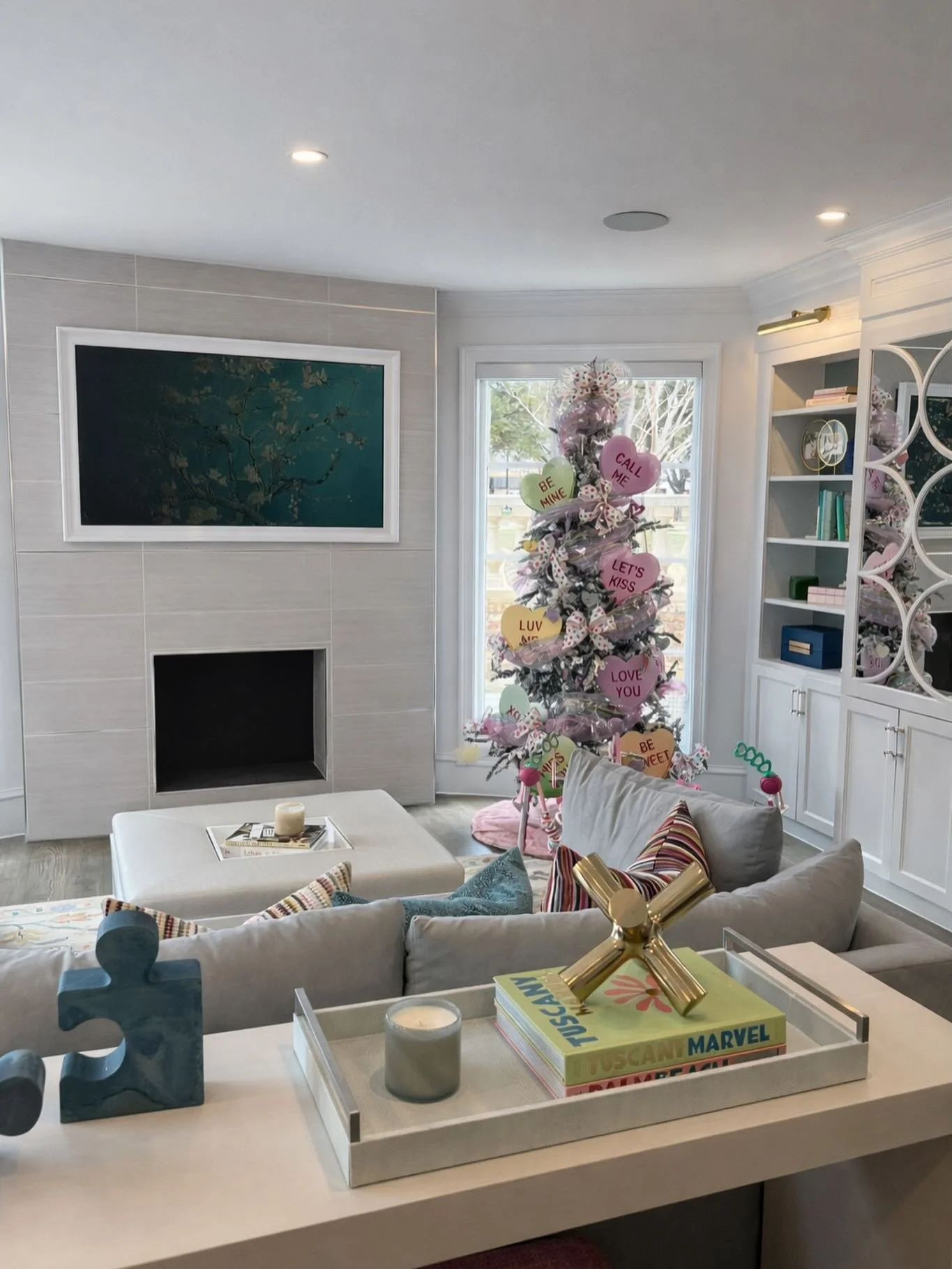 What&rsquo;s your love language? Design that charms effortlessly&mdash;and knows when to have a little fun. 💘 
.
.
.
#dallasdesigngroup #ddg #dallasinteriordesign #luxuryinteriors #happyvalentinesday