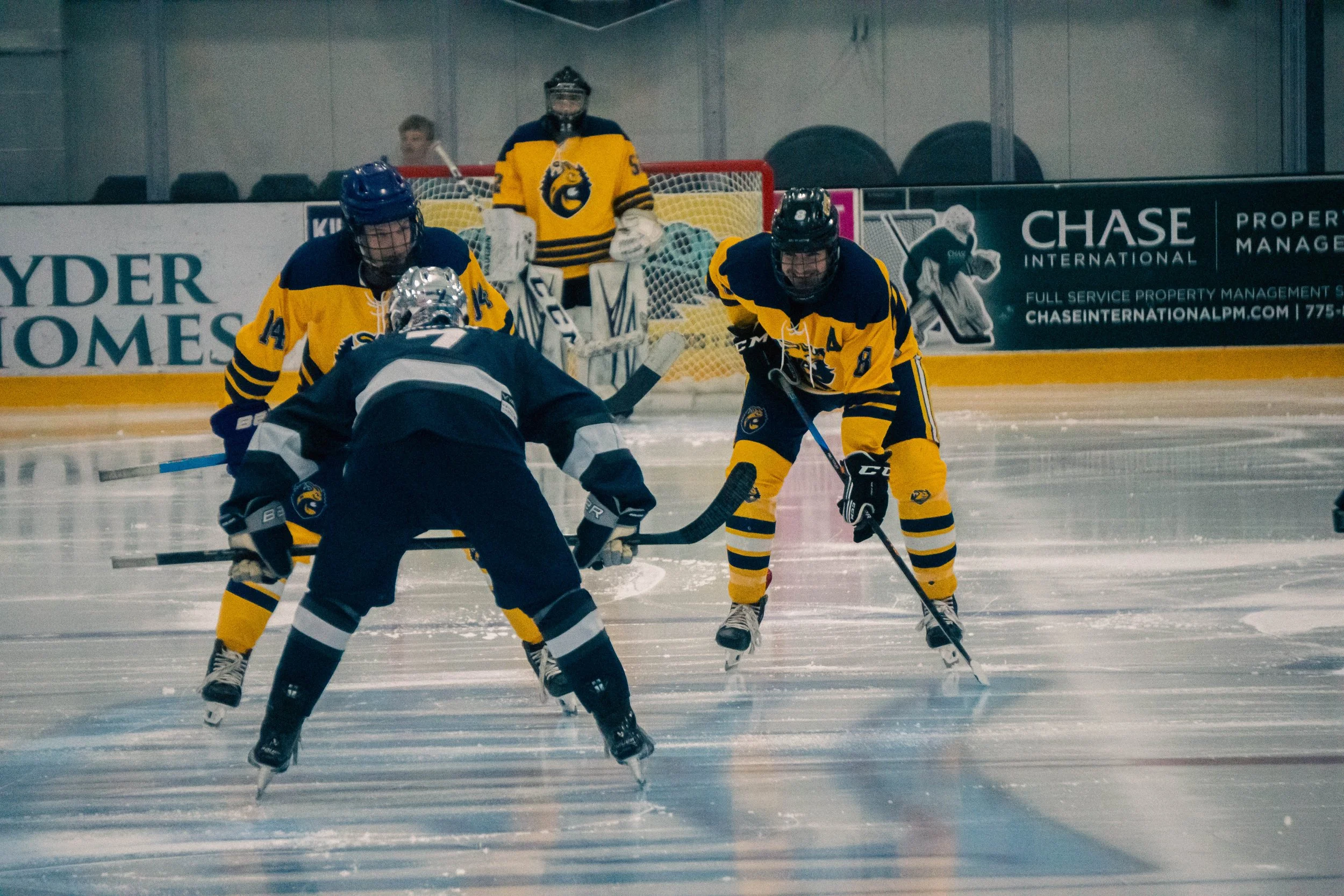 UCSC Ice Hockey (2025)