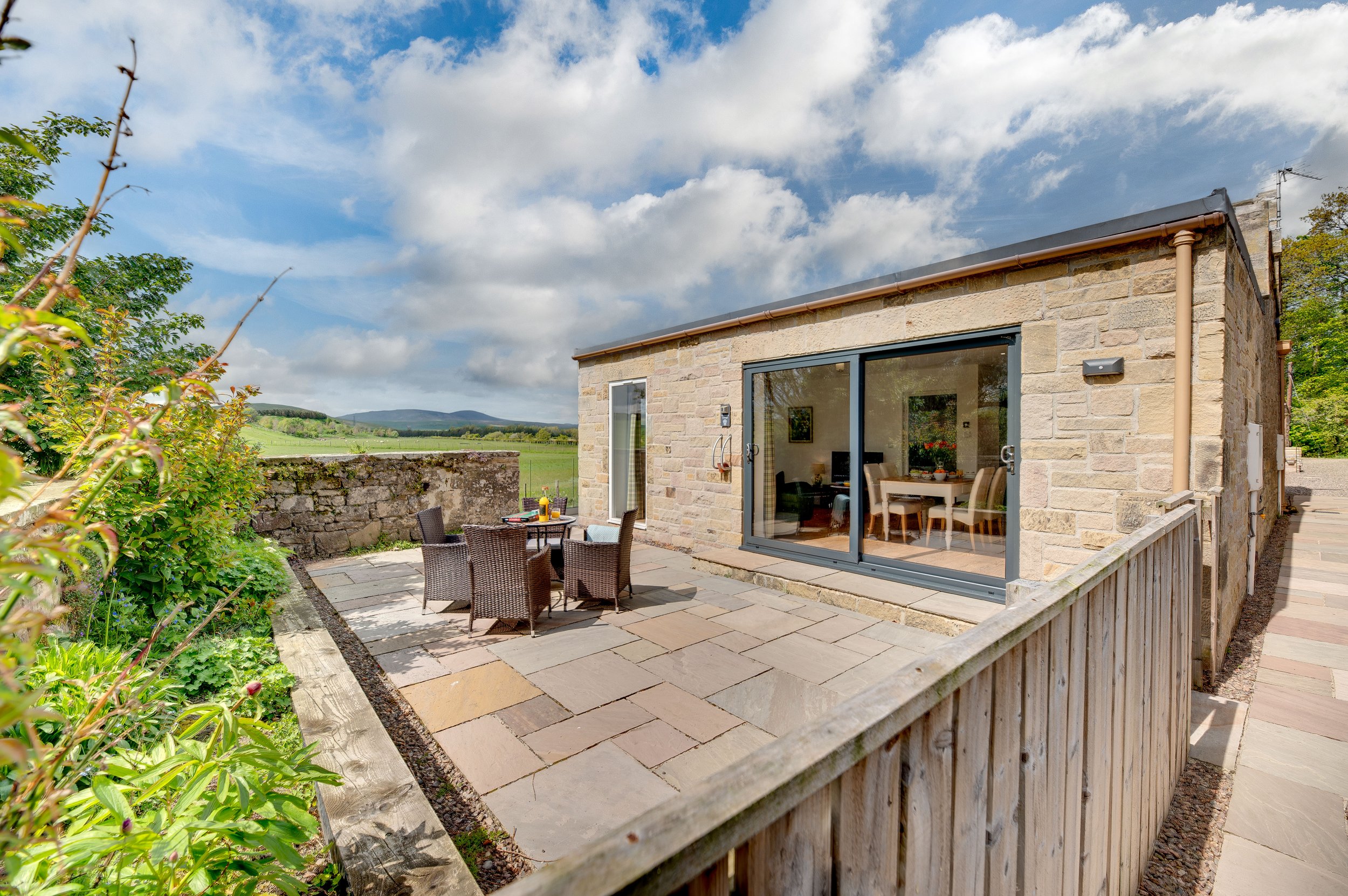 Gardener's Cottage (27).JPG