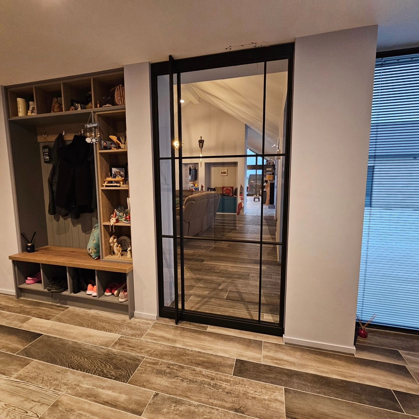 Pivot door install in our home county of Sligo. 

Dimensions 1170 x 2300 mm 

These doors are incredibly versatile! They can be made in any sizes, from standard to oversized. Plus, they operate so smoothly with a self-closing function.

This build is