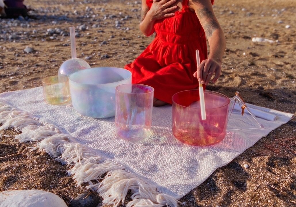 Join me and these singing crystal beauties for our upcoming sound bath this Saturday, April 13th @unitylewes! ✨ We&rsquo;ll anchor into a deep wellspring of joy as our energies expand in this welcomed transition of Spring.
⠀⠀⠀⠀⠀⠀⠀⠀⠀
Bathing in sound 