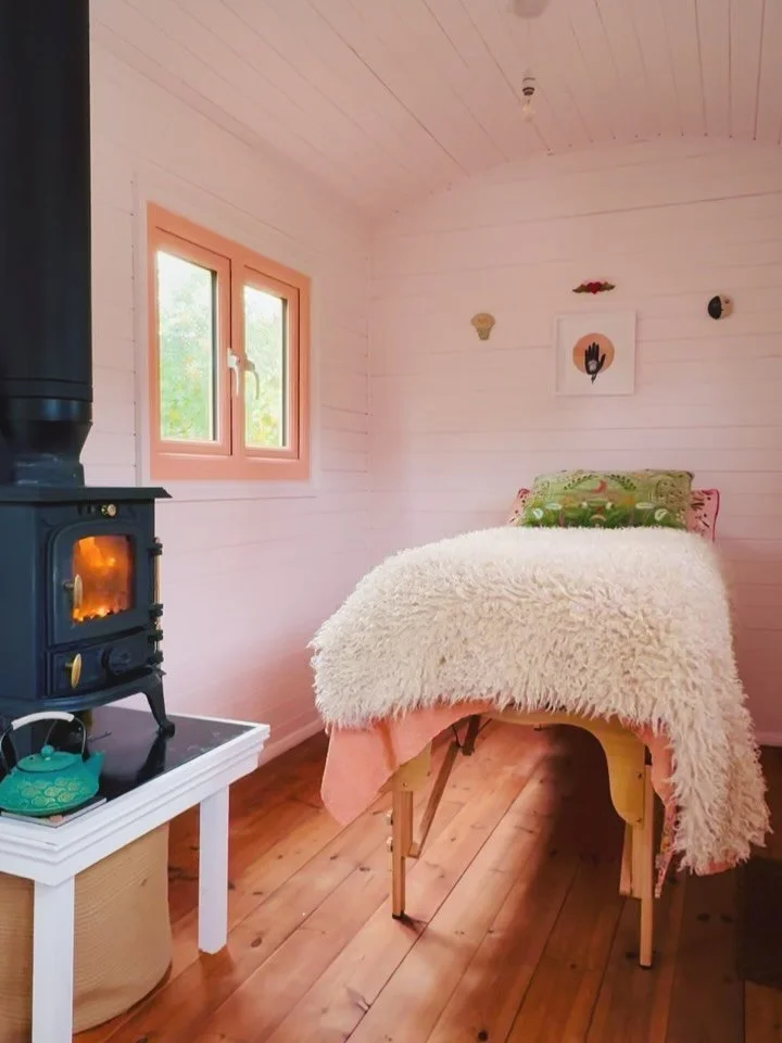 Wishing you many blessings for a slightly belated Samhain lovely! Here in Lewes, the town is holding that annual calm before the storm energy as it builds to its bright and plentiful bonfires on Wednesday🔥 It feels like that pause between a deep inh