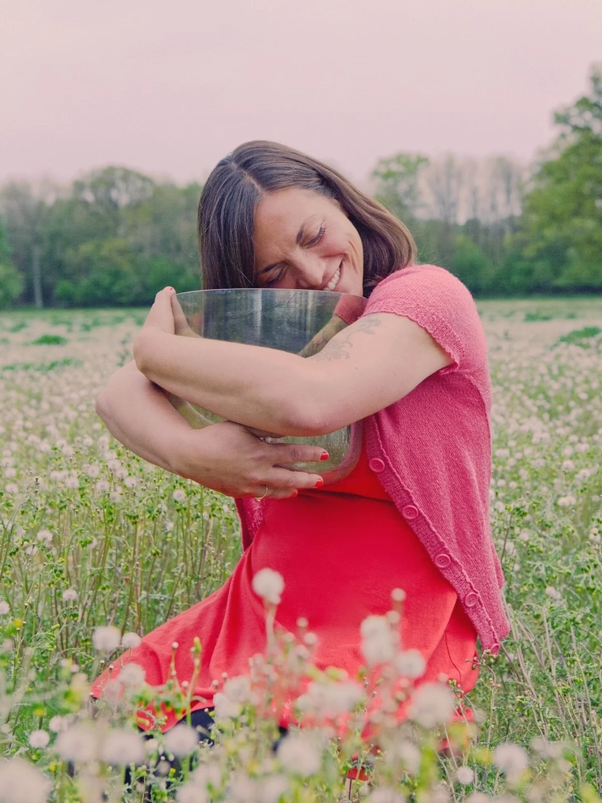 Hey love! I&rsquo;m very happy to share that I&rsquo;ll be teaching a new workshop called Harmonic Alchemy: the Space of Resonance at the serenely beautiful @thealchemies Studio in the new year! A delicious space of deep listening, resonance, and pla