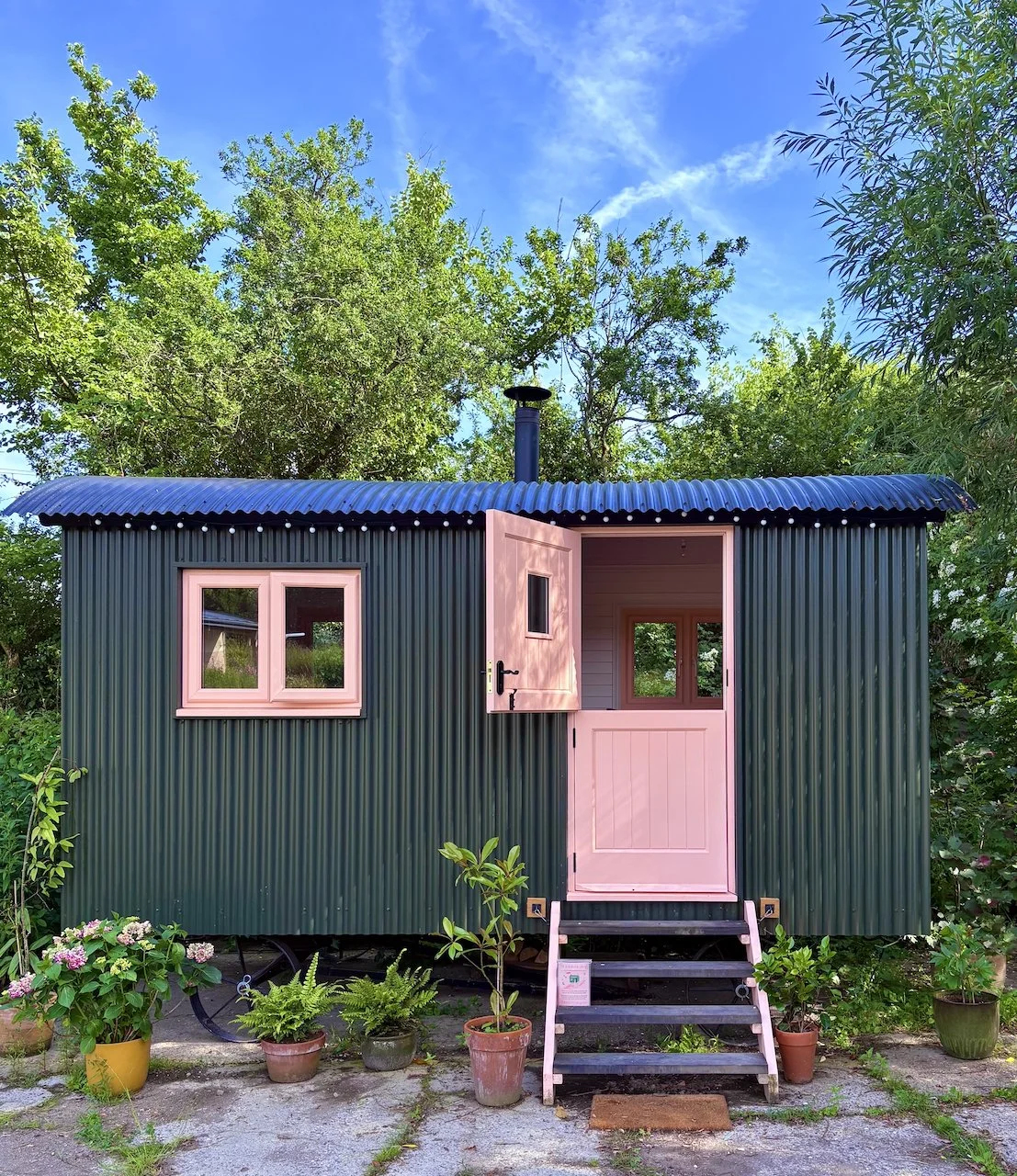 Wildish Healing based in Barcombe, Lewes, East Sussex offers Reiki and Sound Therapy, energy healing surrounded by nature to relax and recentre