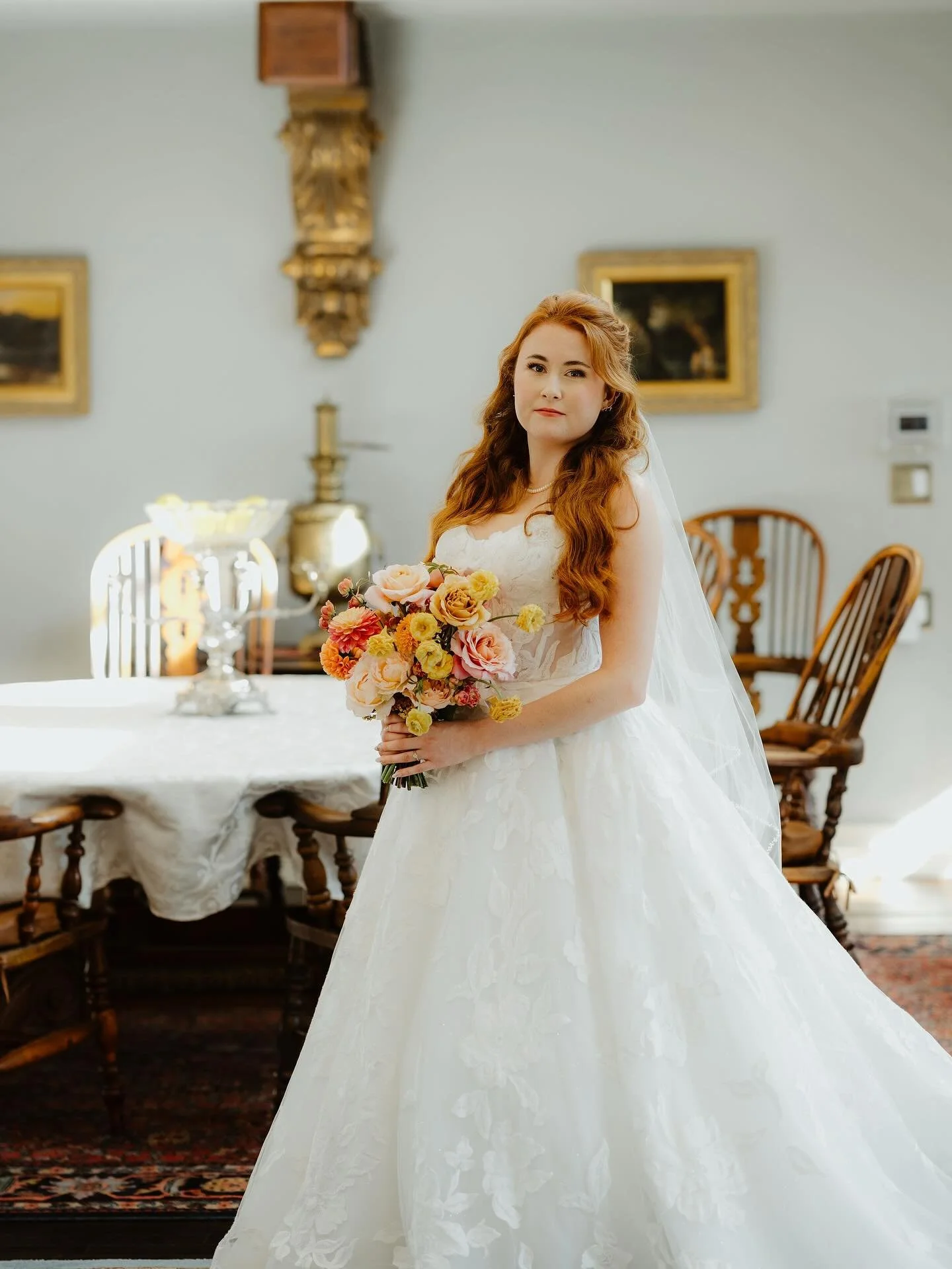 A crisp autumn afternoon for Jesse and Brandon with a glowing fall floral palette at a stunning venue. Couldn’t have done it without help from  @tiny_petals_vt and fresh blooms from @junefarm_ @highpetalcount @florafarmandflorist and @greenmoun