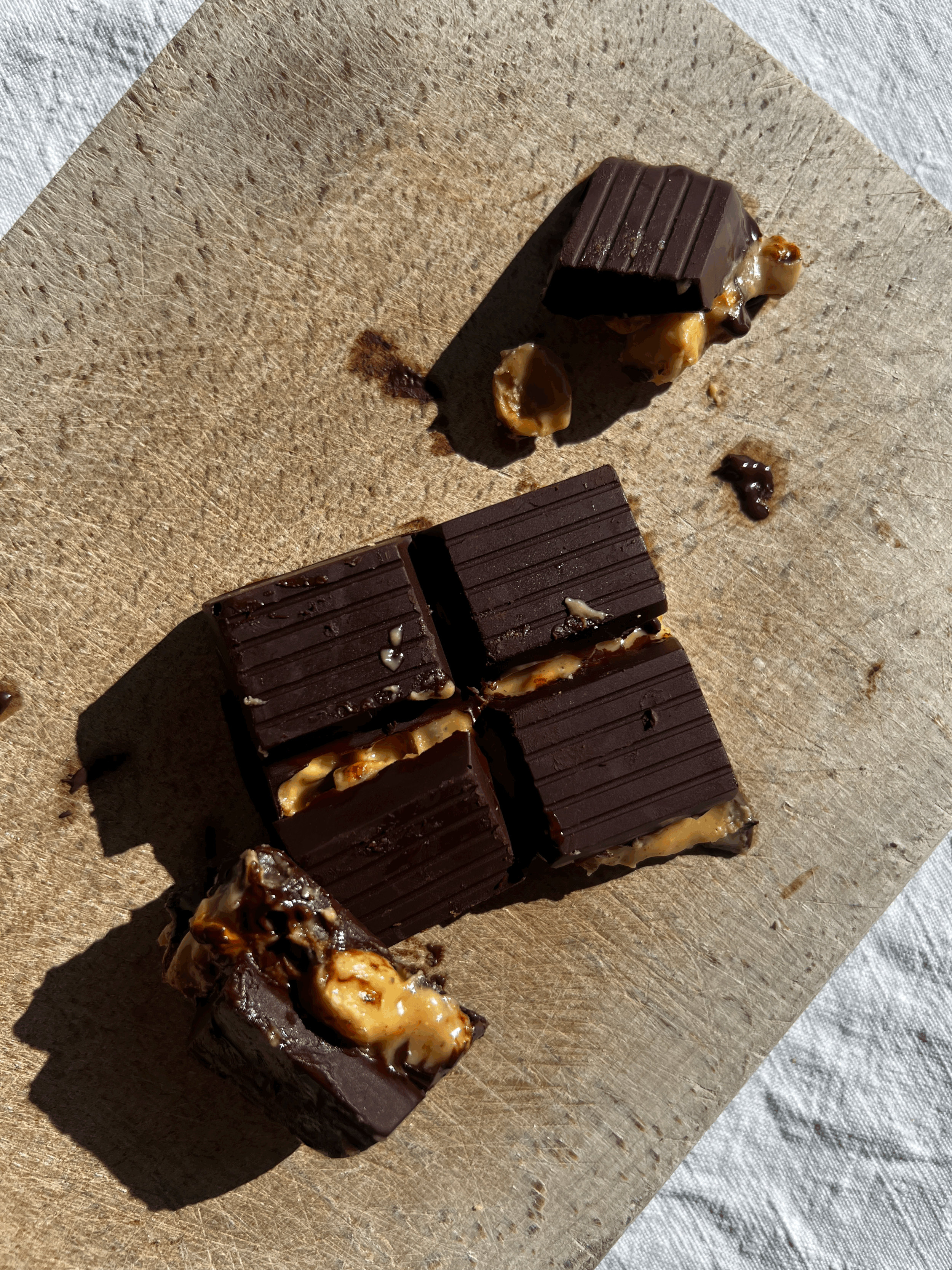 Low FODMAP, Prebiotic &amp; Blood sugar balancing Hazelnut crunch DUBAI Style chocolate bar 