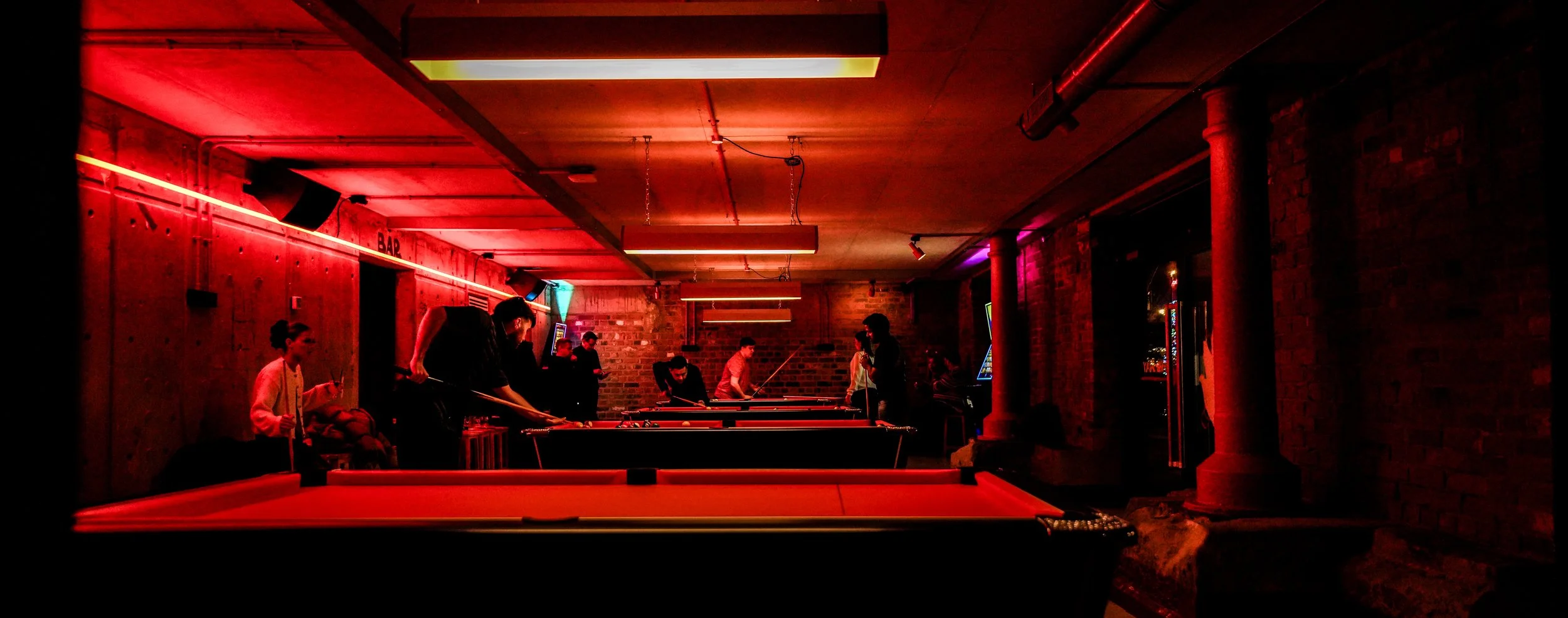 Salón Bar - Margaritas | Tacos | Cerveza | Pool