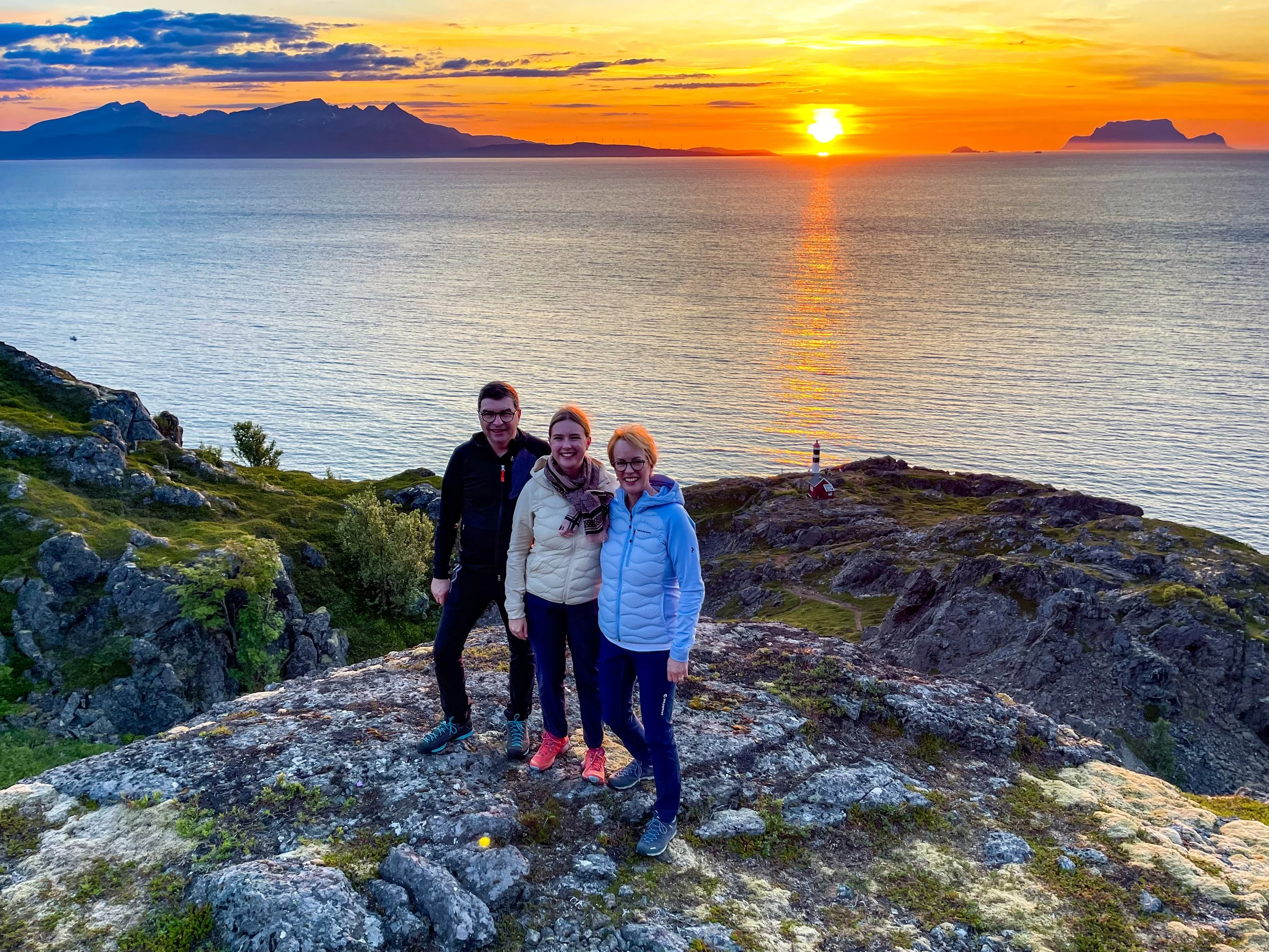 Midnattsolvandring til Lyngstuva fyr
