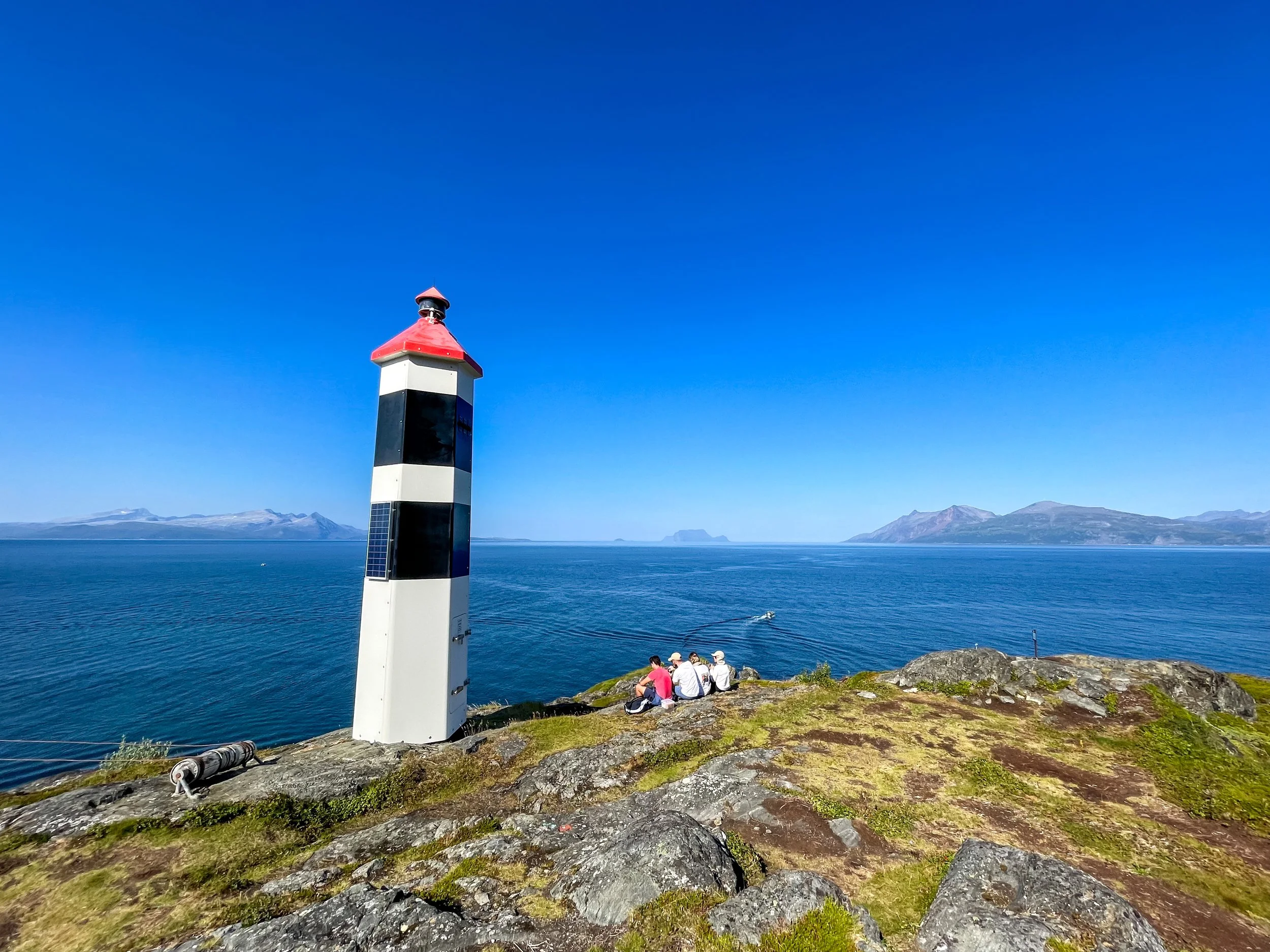 Hike to Lyngstuva Light House 