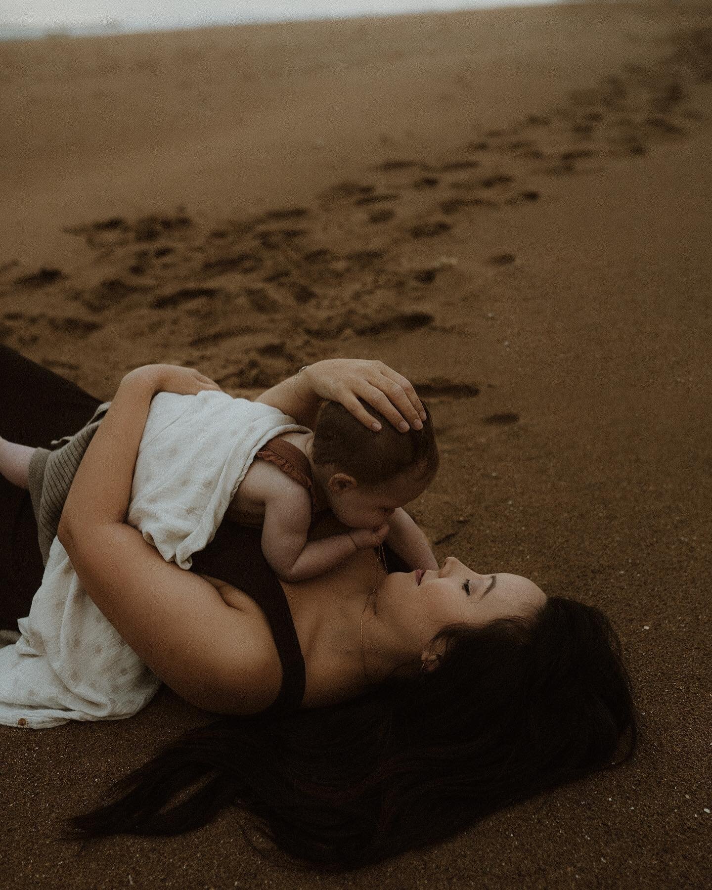 Mother magic 🪄

@rebeccacarpenterphotography and her darling daughter 
#kentfamilyphotographer