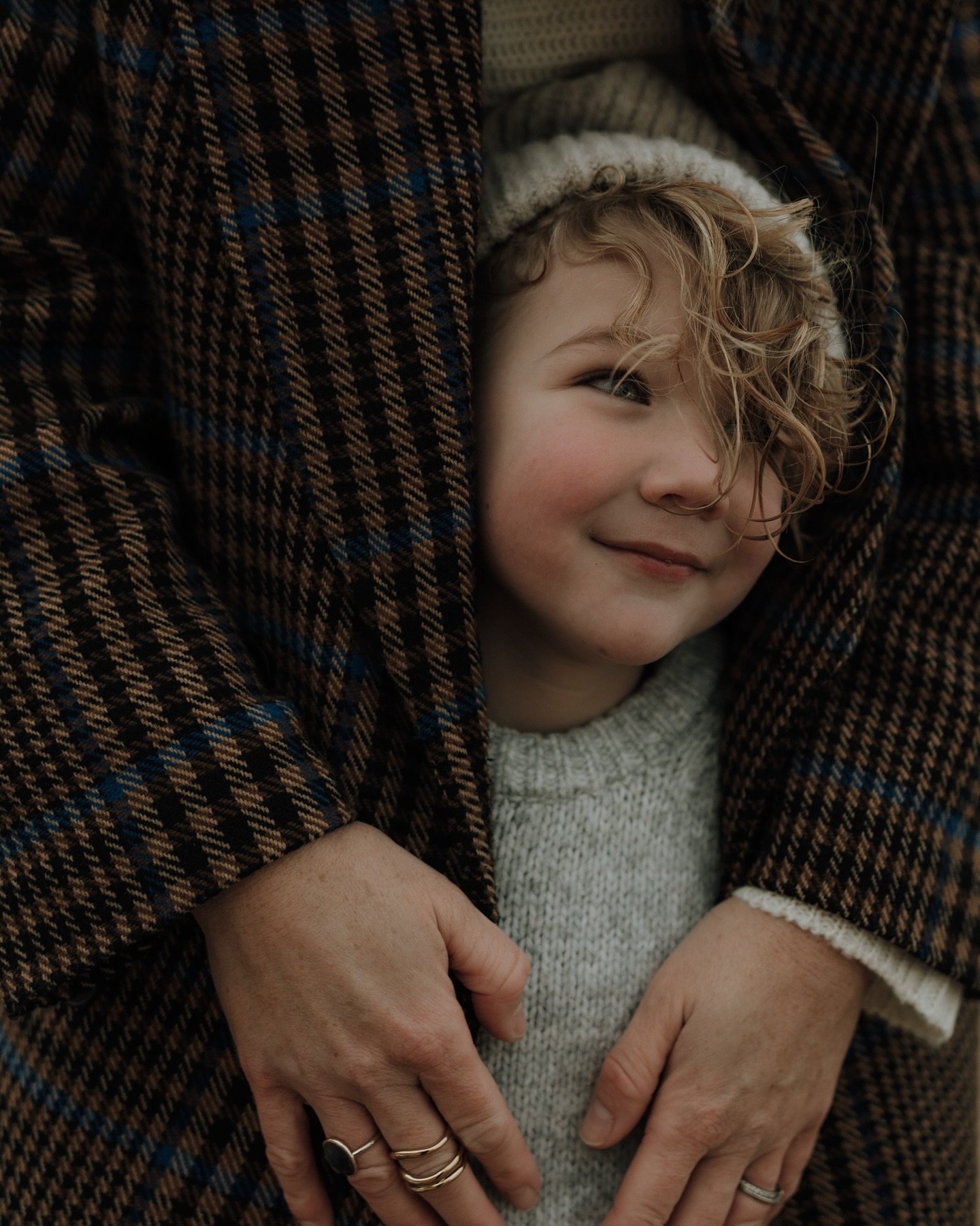 Mama of ✨boys✨
When your oldest is taller than you? My gosh. My heart. As a mama of two boys myself my heart but beats out of my chest. 
What a blessing. 

Kent and London family photographer Nina Goks.