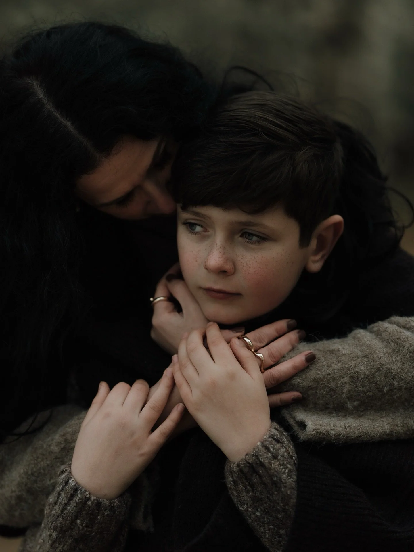 A blanket of fog, knitwear and intentional time to be in the frame with your child. 🌾

From our Mothers Day Mini session. When shall the next one be? vote below!

Kent family photography for mothers who want emotive cinematic images with their child