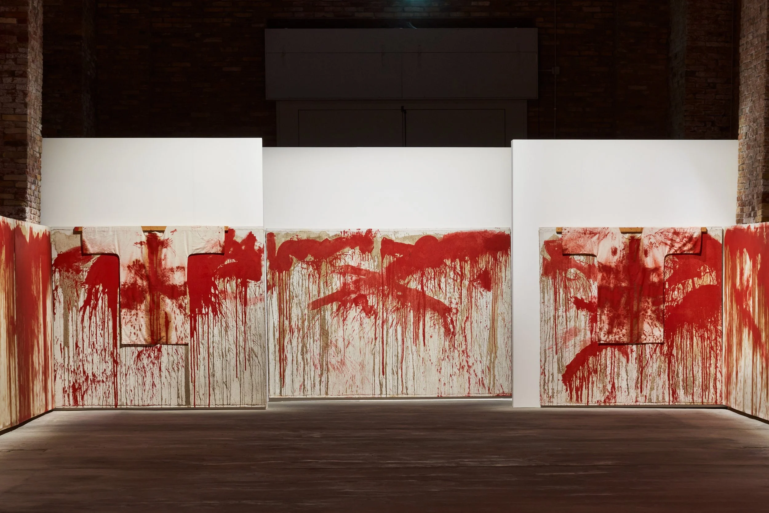 Hermann Nitsch’s 20th painting action during the 59th Venice Biennale. Photo credit © by Marcin Gierat, Zuecca Projects, courtesy Helmut Essl