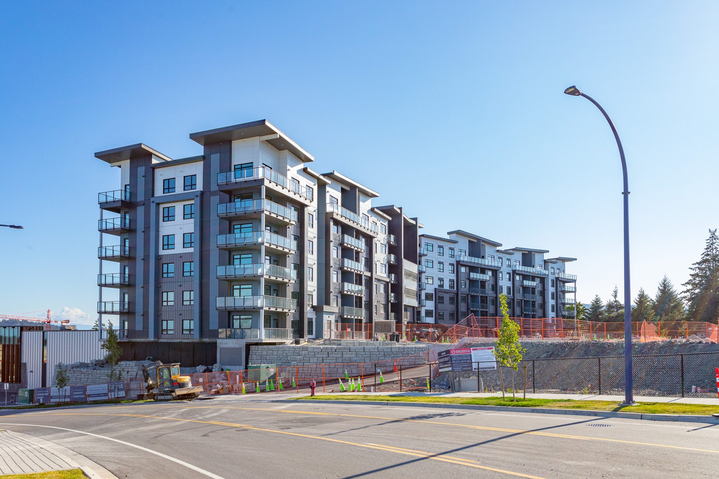 01-primary-common-exterior-scaled.jpg