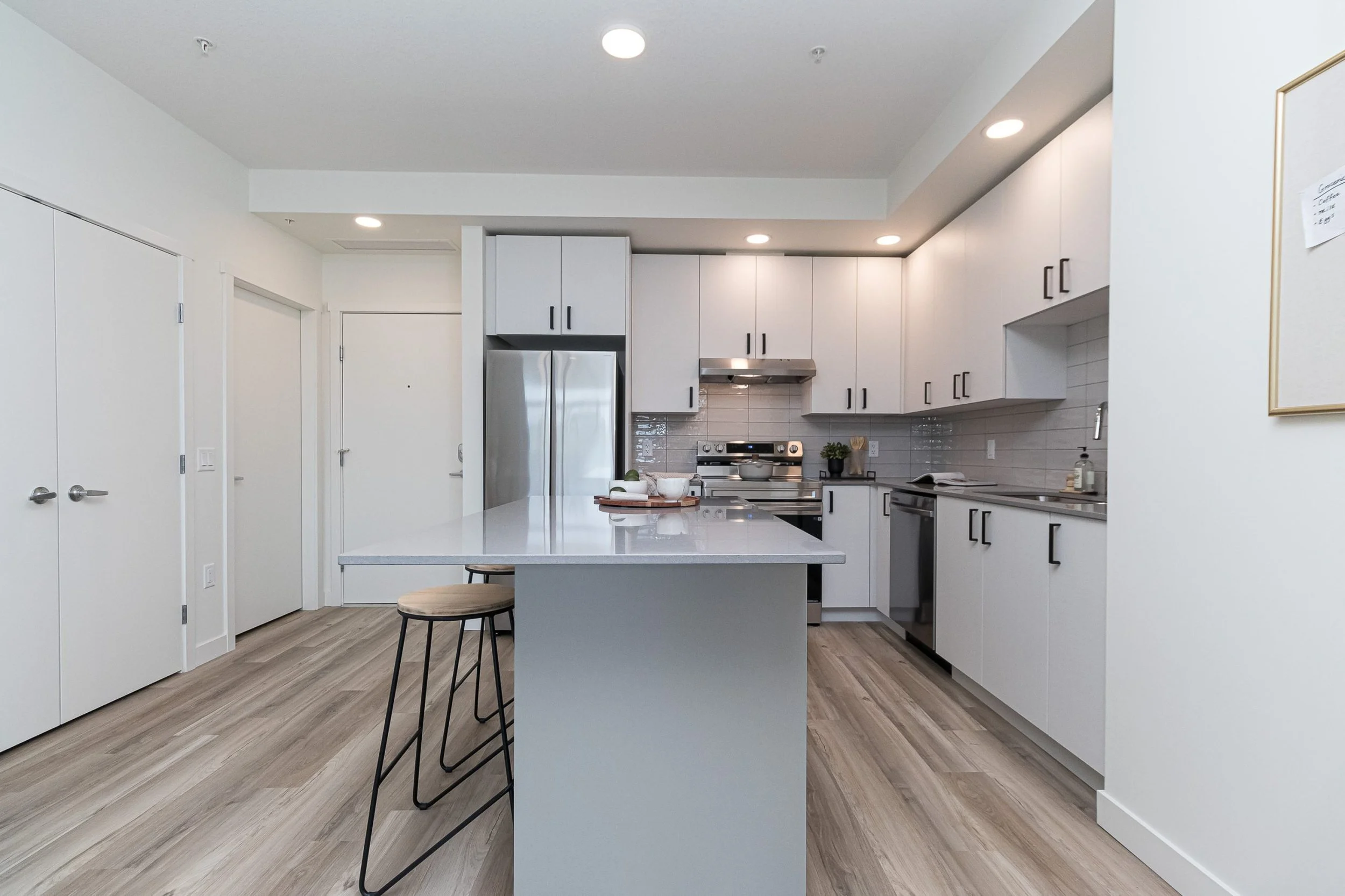 08-kitchen-scaled.jpg