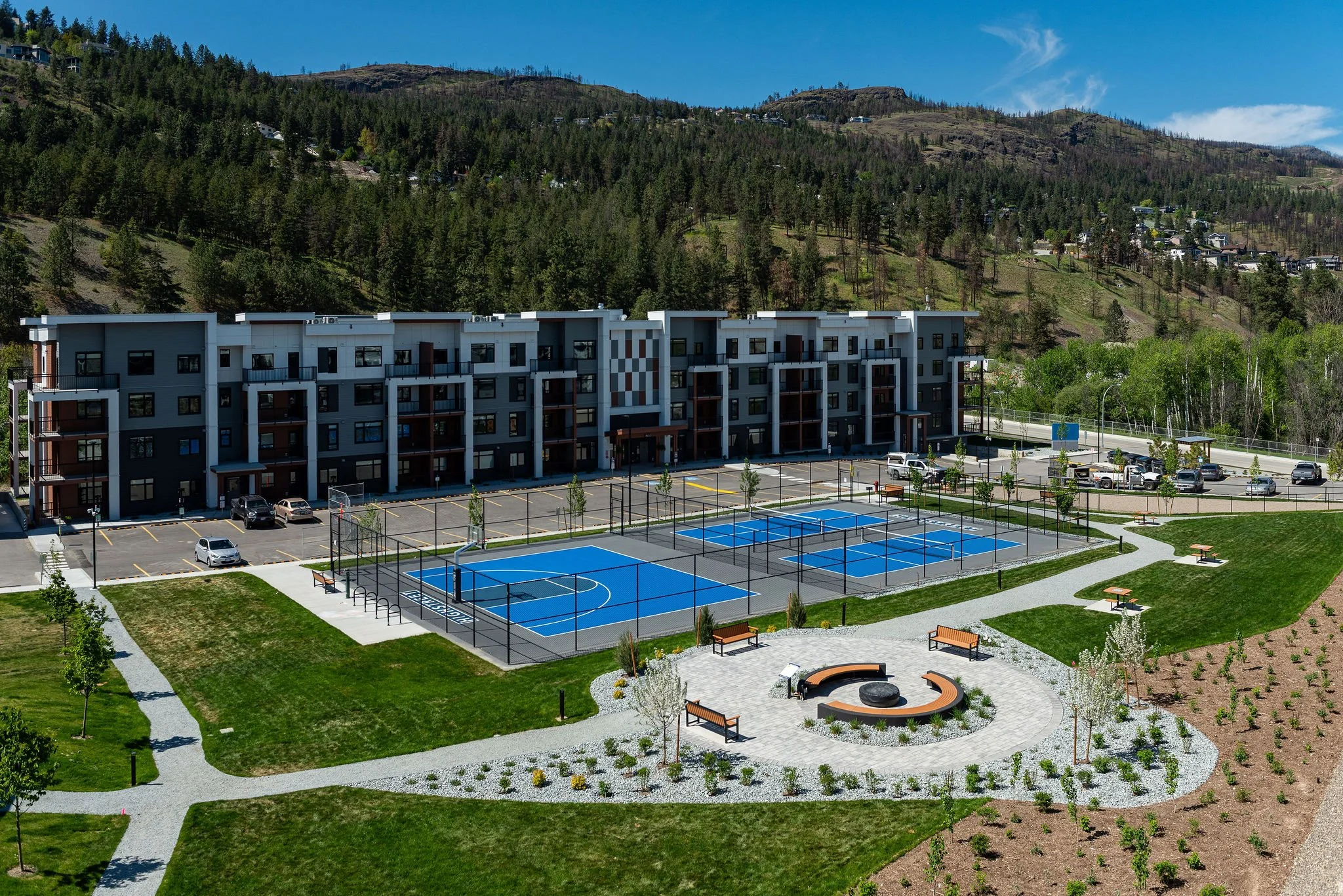 1520WestsideRd607.jpg