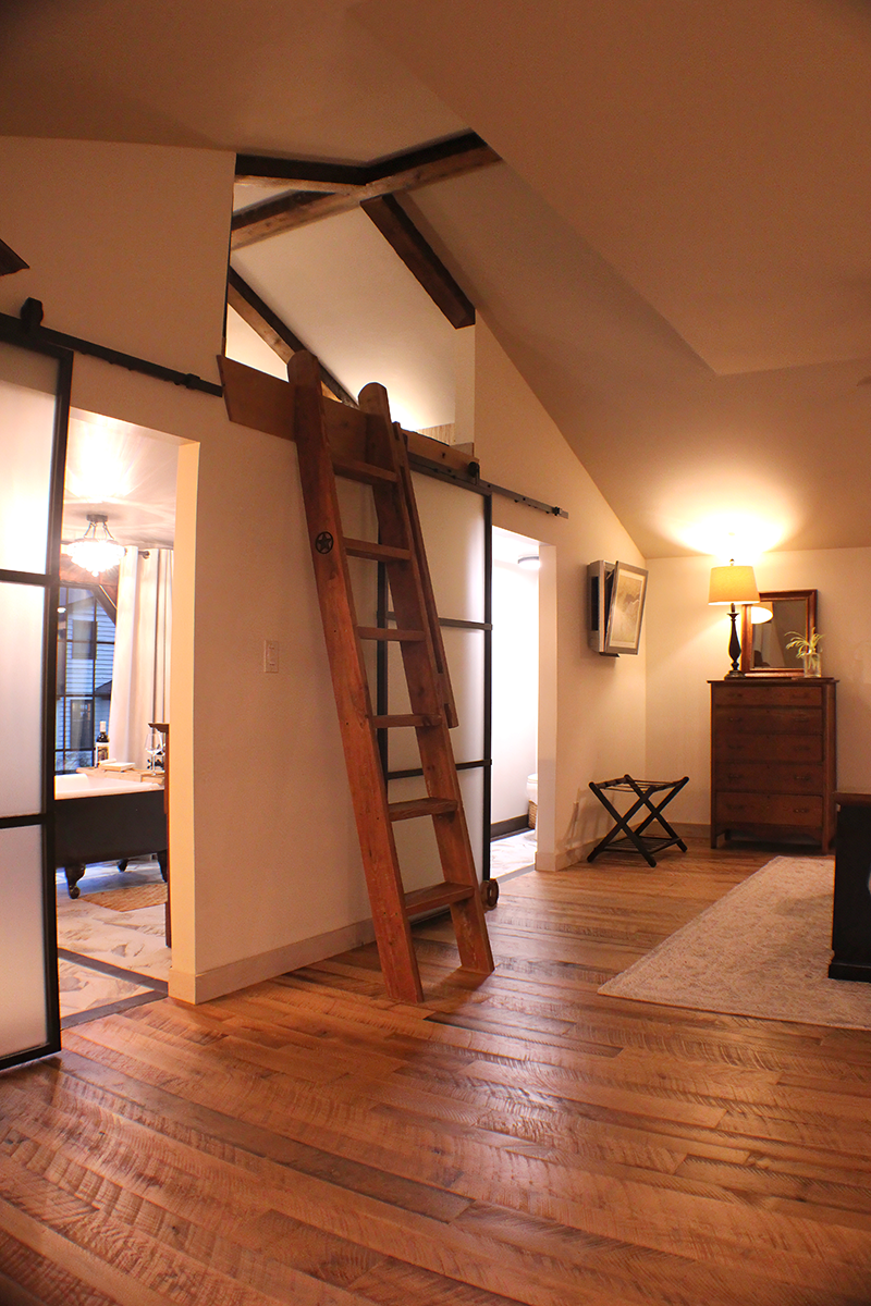 reading nook to loft.png