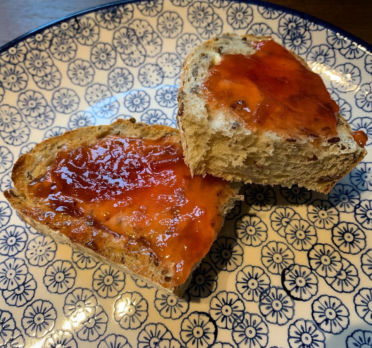 Granny&rsquo;s plum jam on locally baked bread 🍞 with enough butter 🧈 to keep a cardiologist awake at night 🤫 Glampers are based in the plum orchard so often go home with pockets full of Broadway plums #cantbeatit #plumjam #plumharvest #plumorchar
