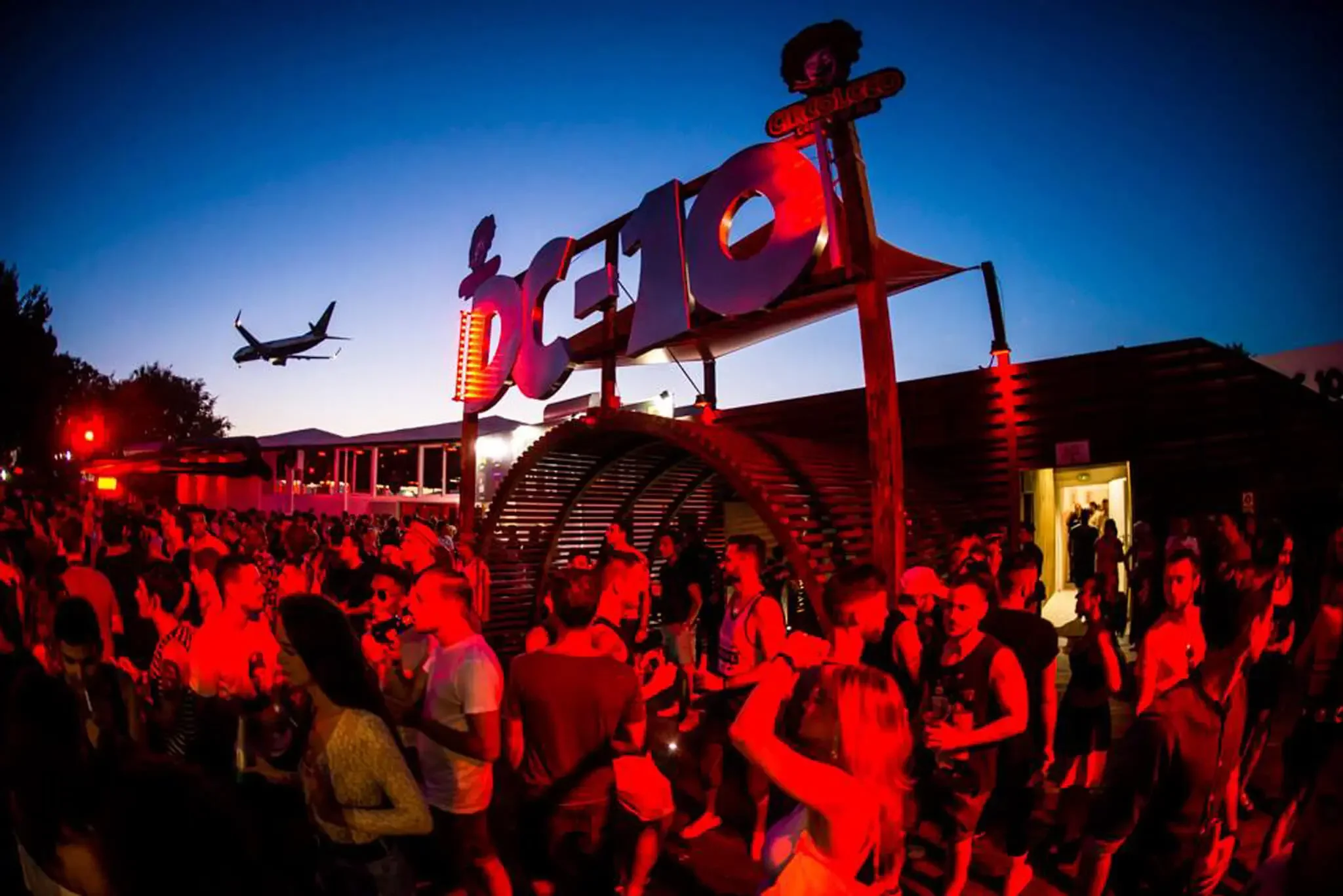 DC-10-Ibiza.webp