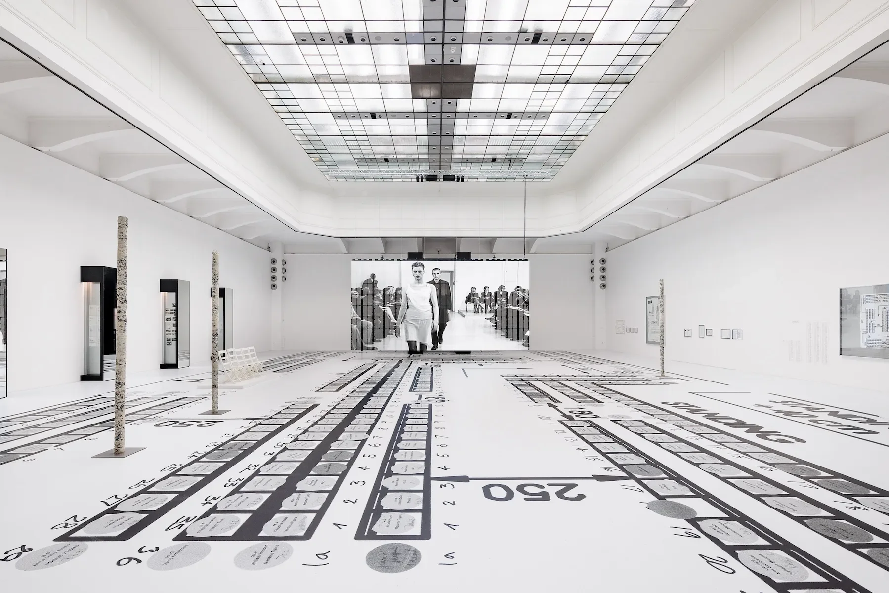 ‘Helmut Lang: Séance de Travail 1986-2005’, exhibition view. Excerpts from the MAK Helmut Lang Archive