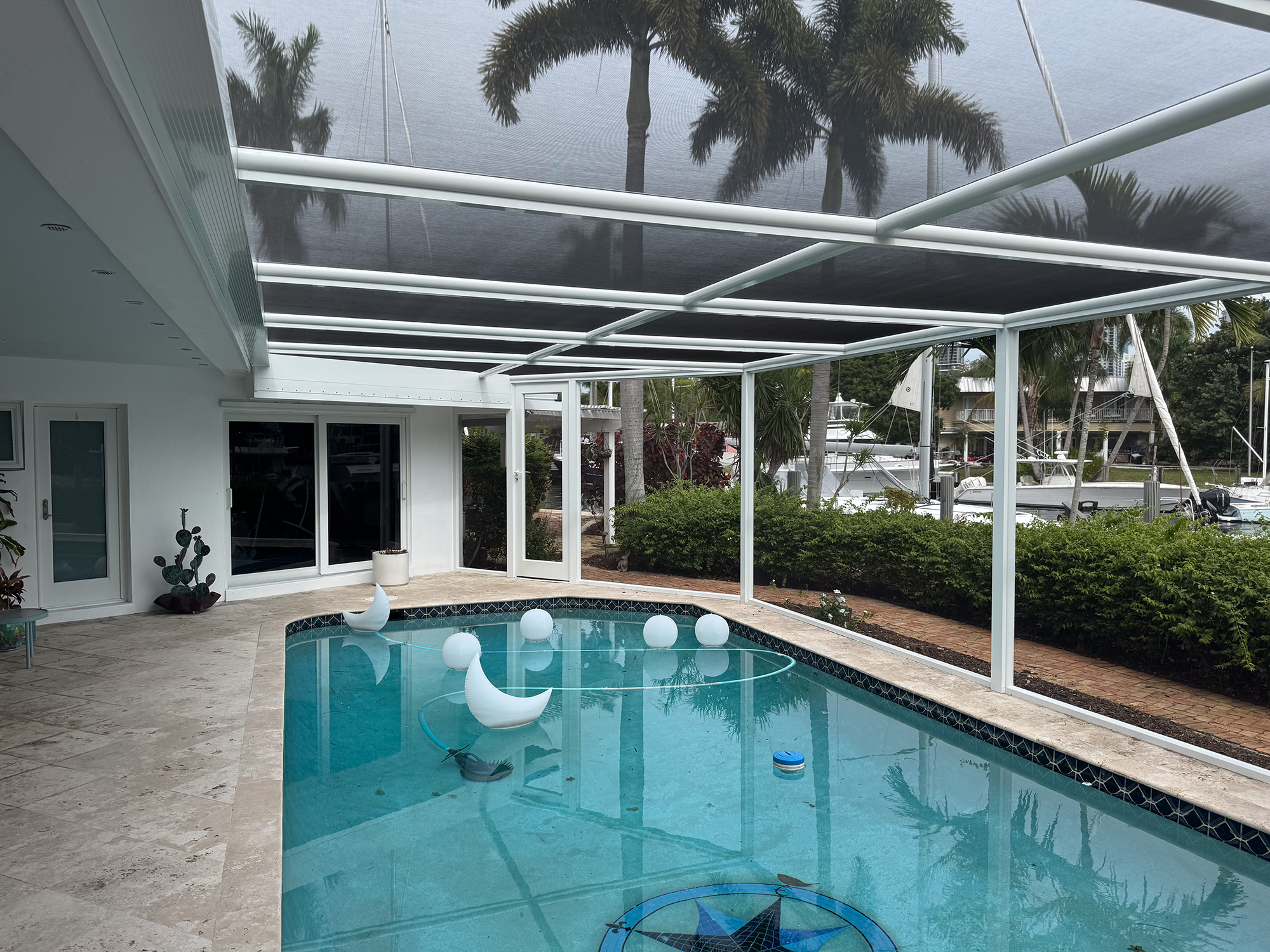 Screen Rooms by Elite Aluminum 