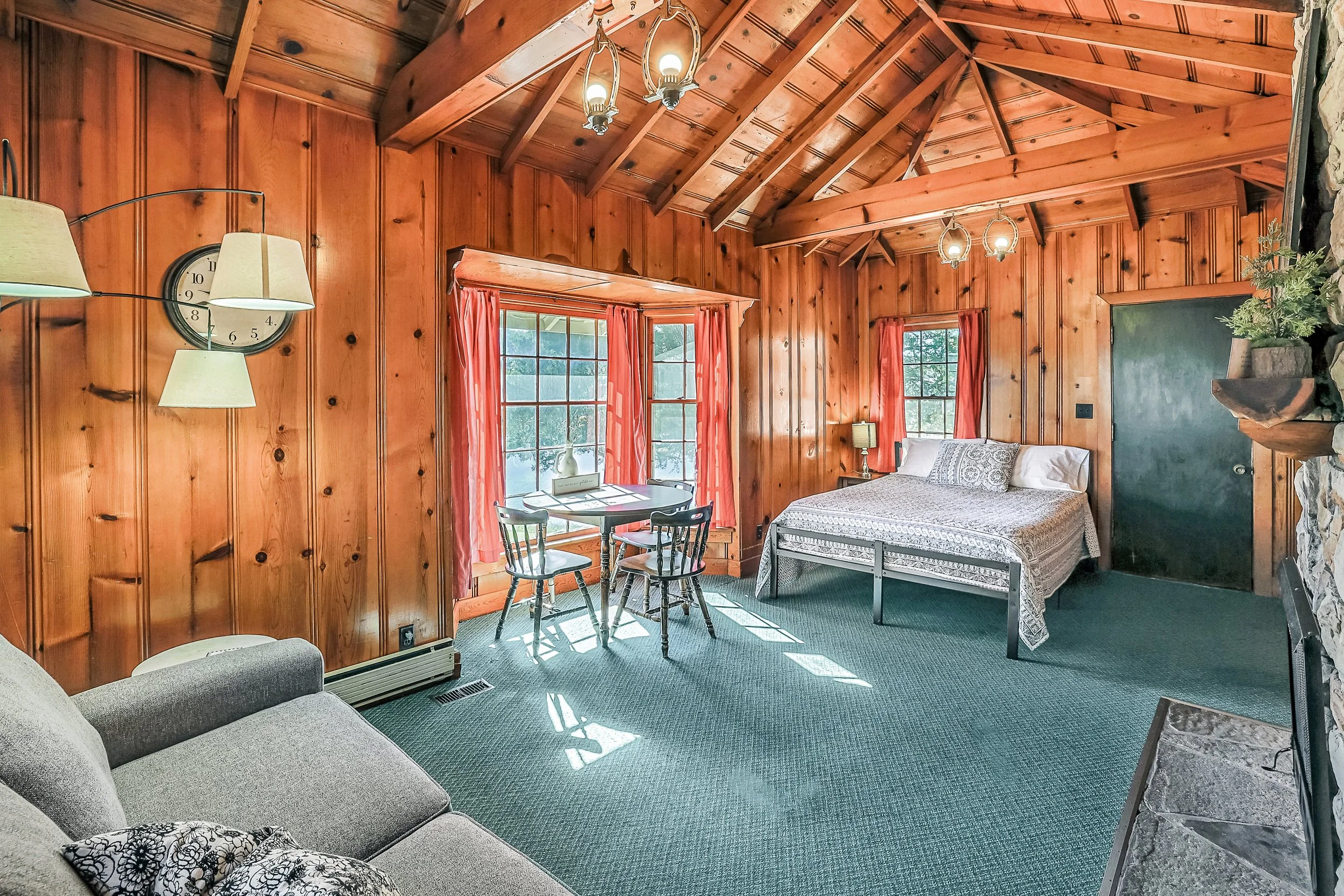 Cabin 352_25-3.jpg