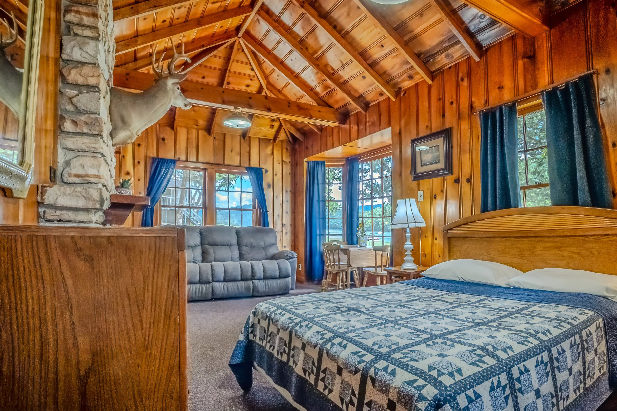 _Cabin 351_hdr 3-2.jpg