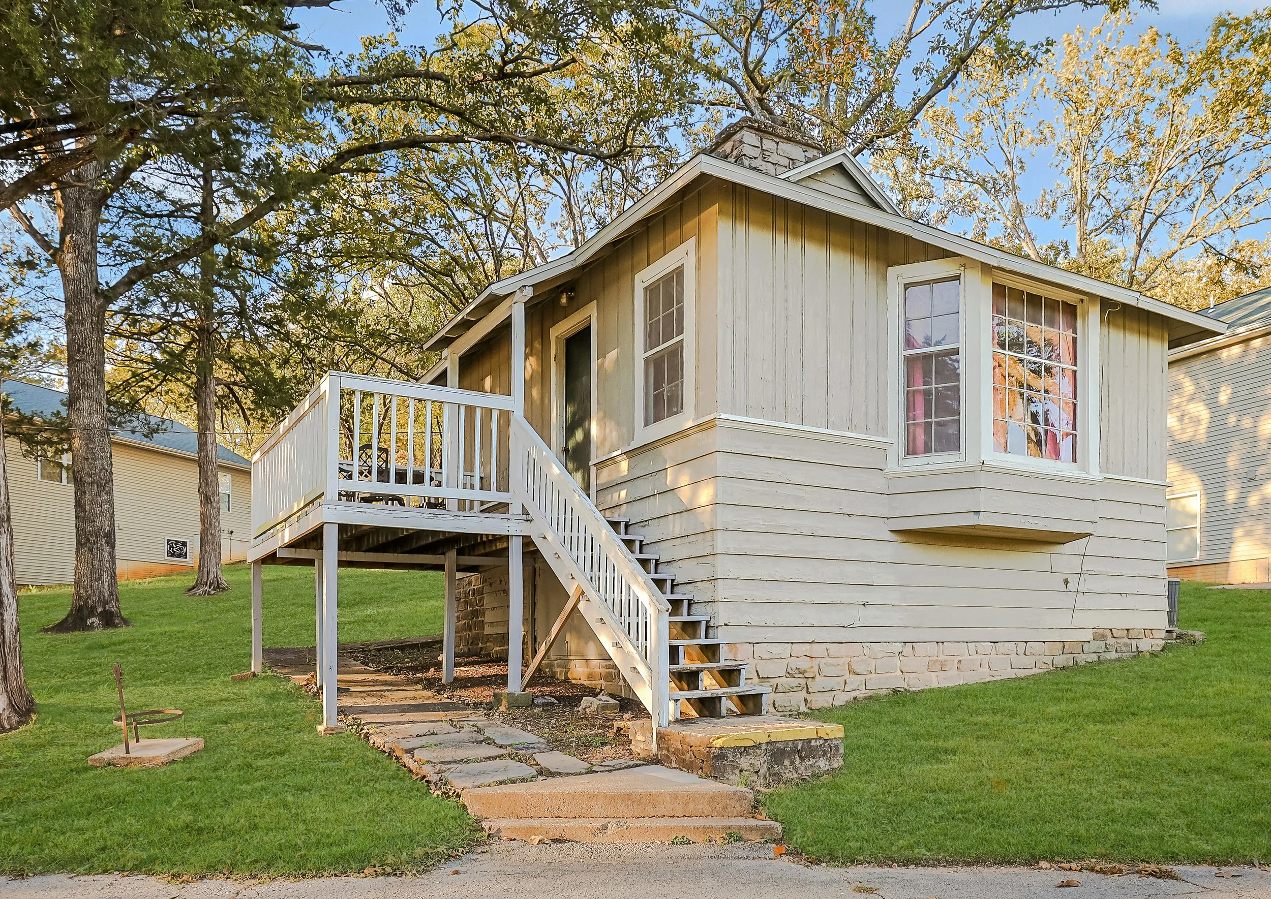 Cabin 352_25-2.jpg