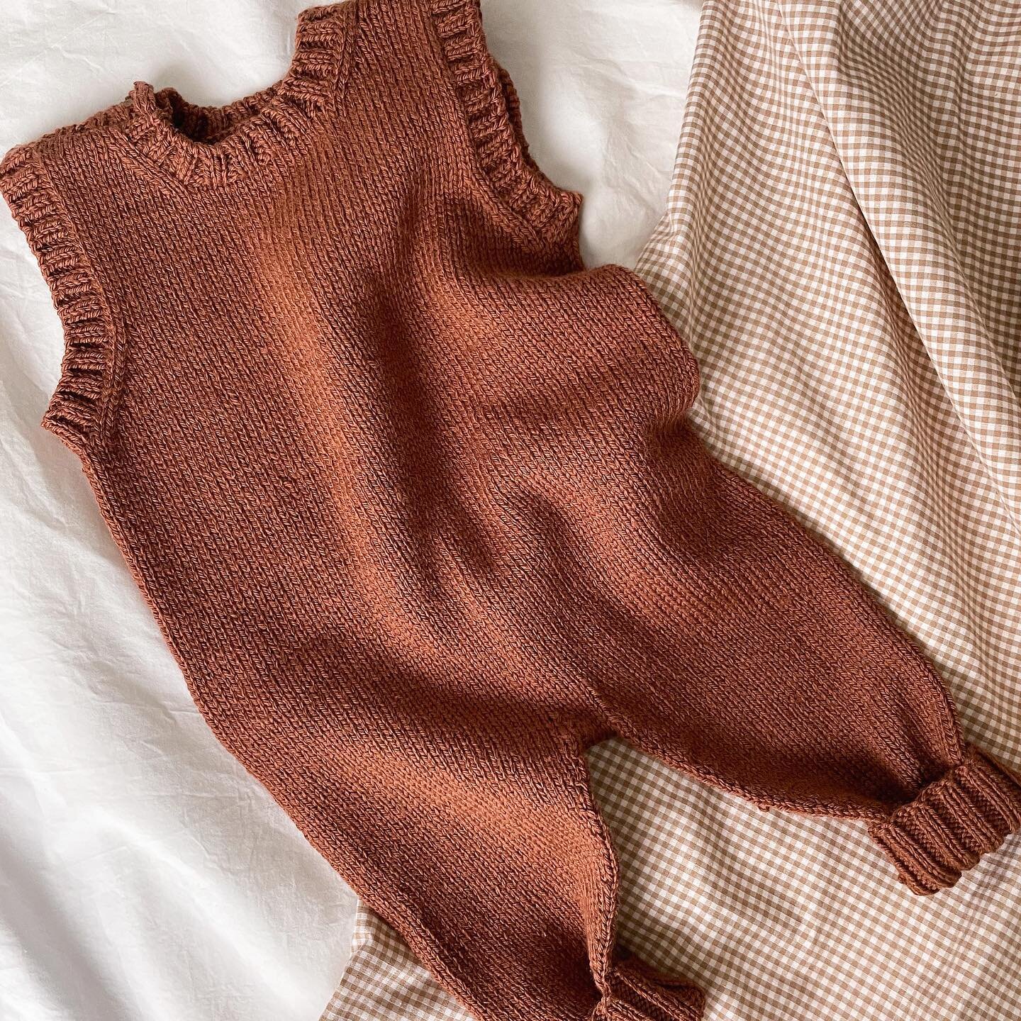 First knit for baby boy is all finished ⭐️

Actually, it&rsquo;s been off the needles for a while now - so long that I&rsquo;m already finishing up baby knit no. 2! Whoops!

I&rsquo;m tellin&rsquo; ya, baby knits are gonna be my spring/summer project