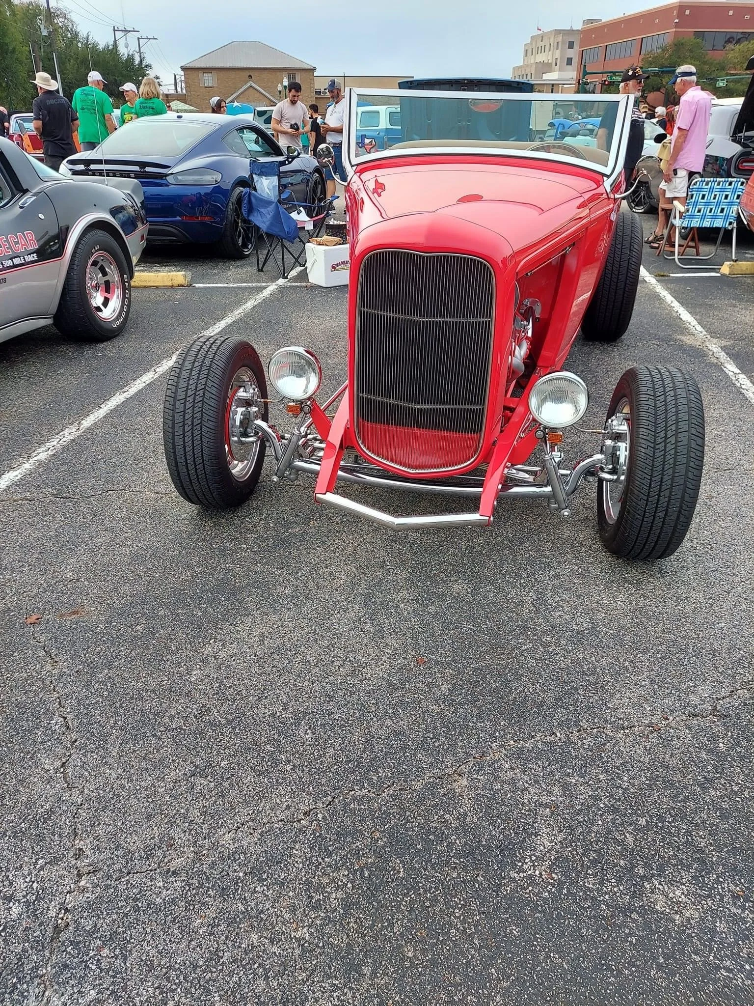Classic Cars &amp; Trucks
