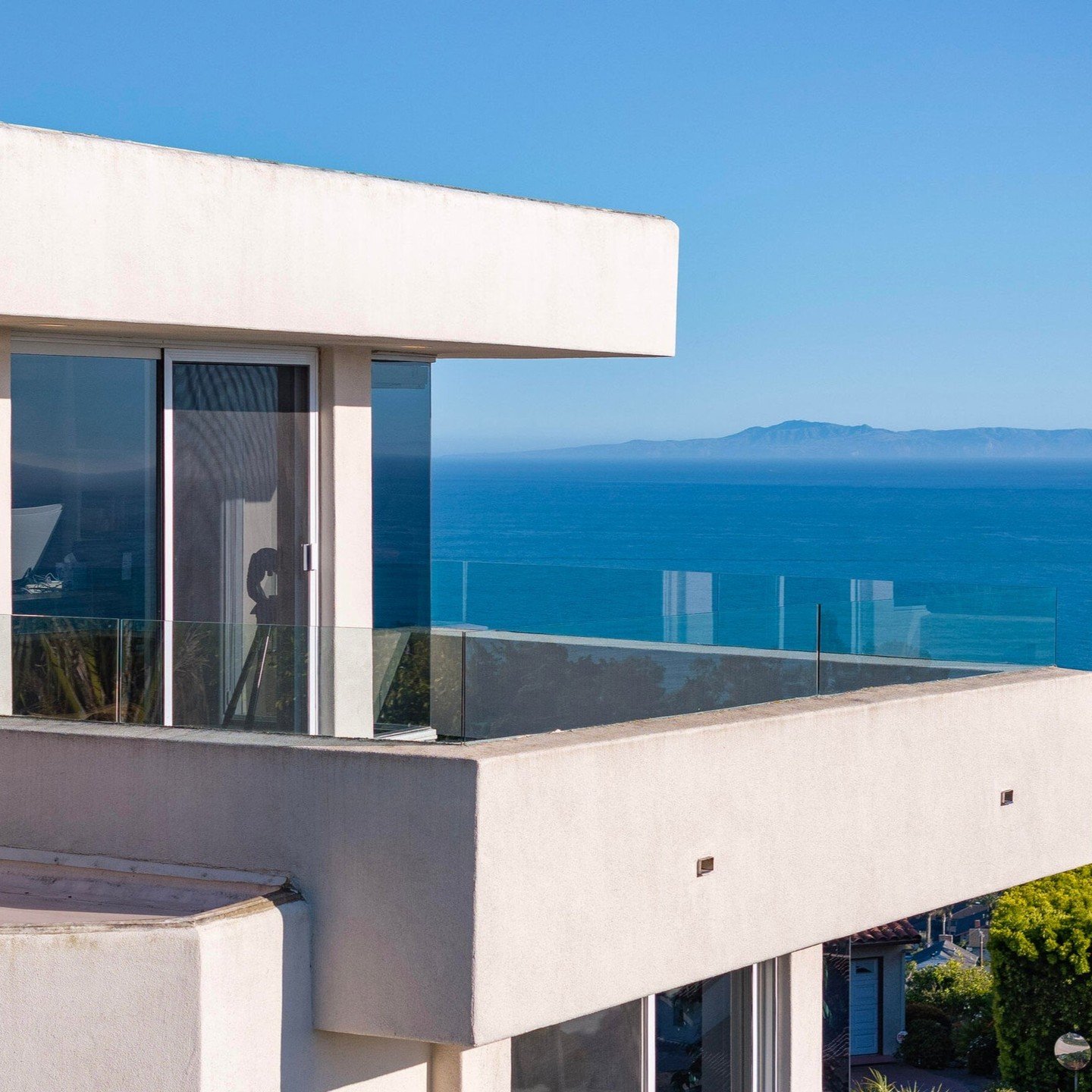 NEW LISTING ALERT! 1615 La Vista Del Oceano offers insane views from 4bd/4.5ba home. With vistas visible from every room, including the large primary bedroom suite, this residence seamlessly blends luxury with comfort. Listed by @rondickman_sb for $8