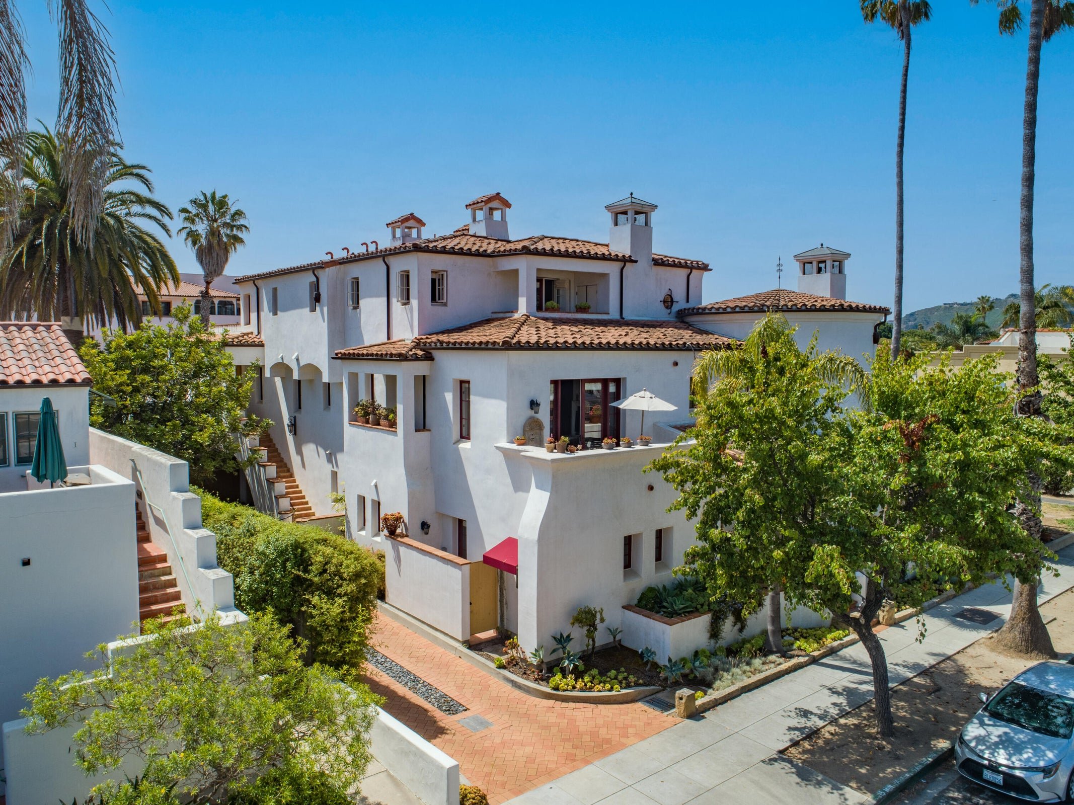 Latest Favorite: 214 E Figueroa St