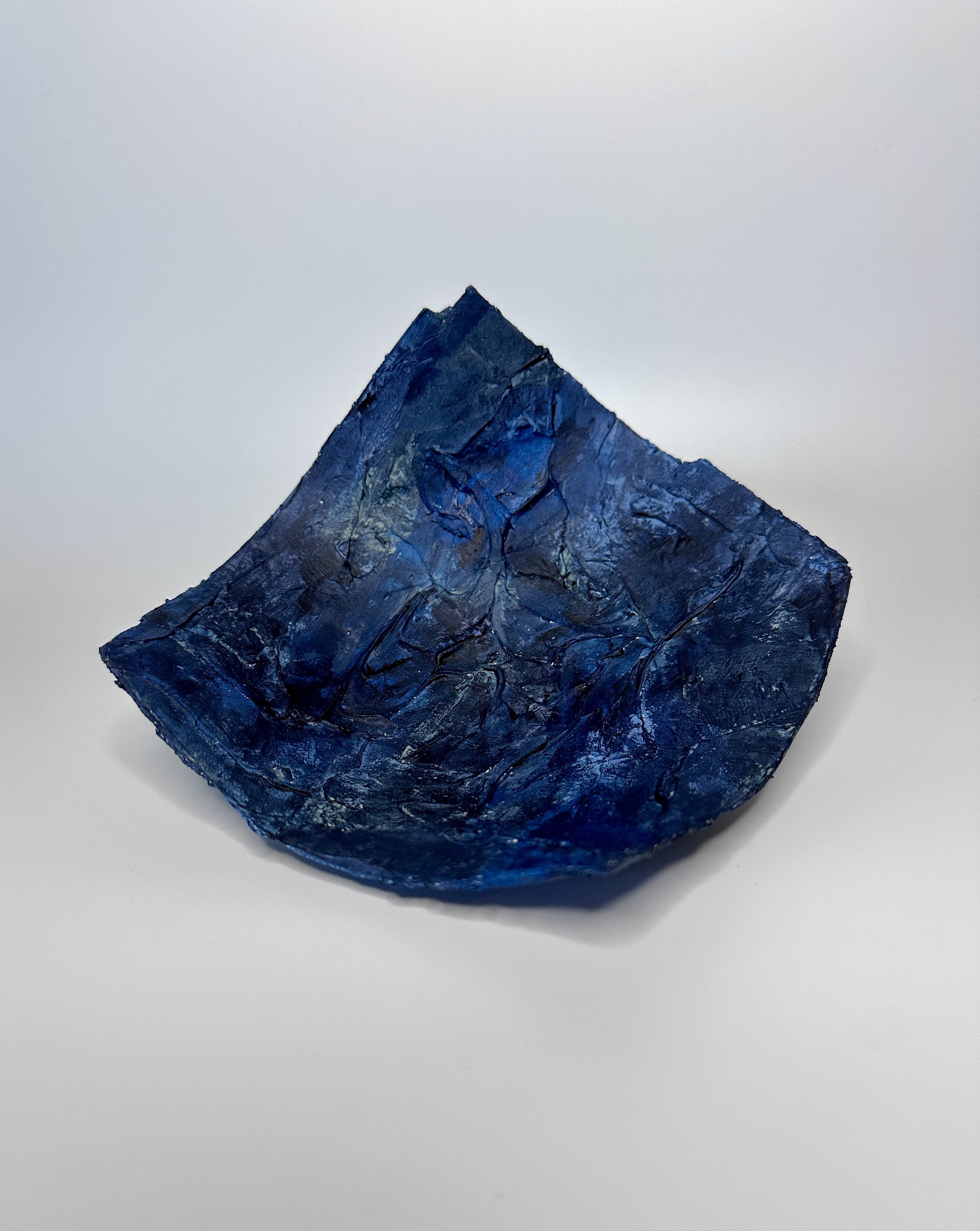 Shallow Bowl
Sculpture
5.5" x 5.5" x 2.75"