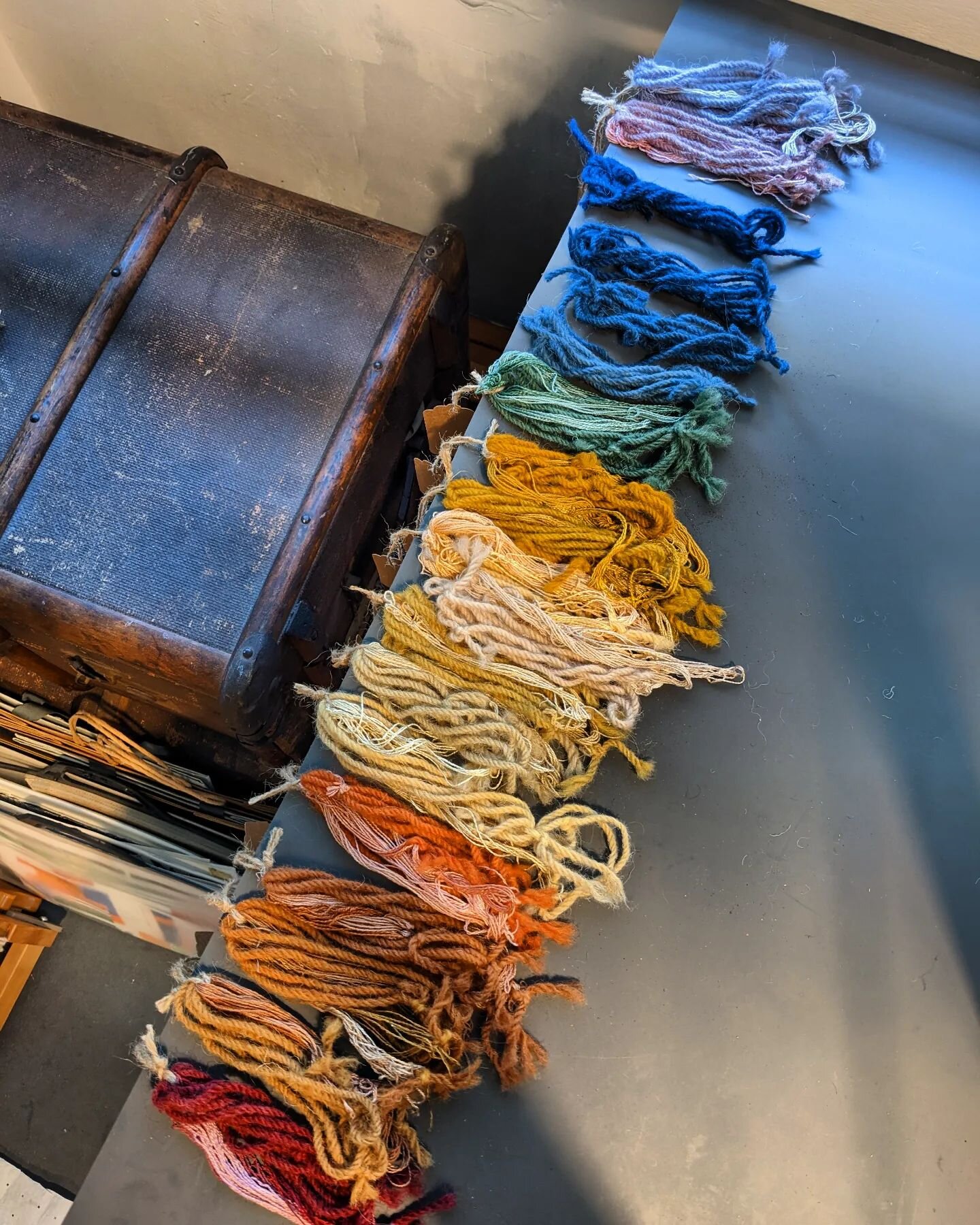 Naturally dyed yarn samples (wool, silk, SeaCell + bamboo)...
.
.
.
.
.
#naturaldyes #sustainable #textiles #weaver #yarn #design #craft #weaving #artisan #contemporarycraft #designideas #ideas #modernart #art #designermaker #artist #colour #line #si