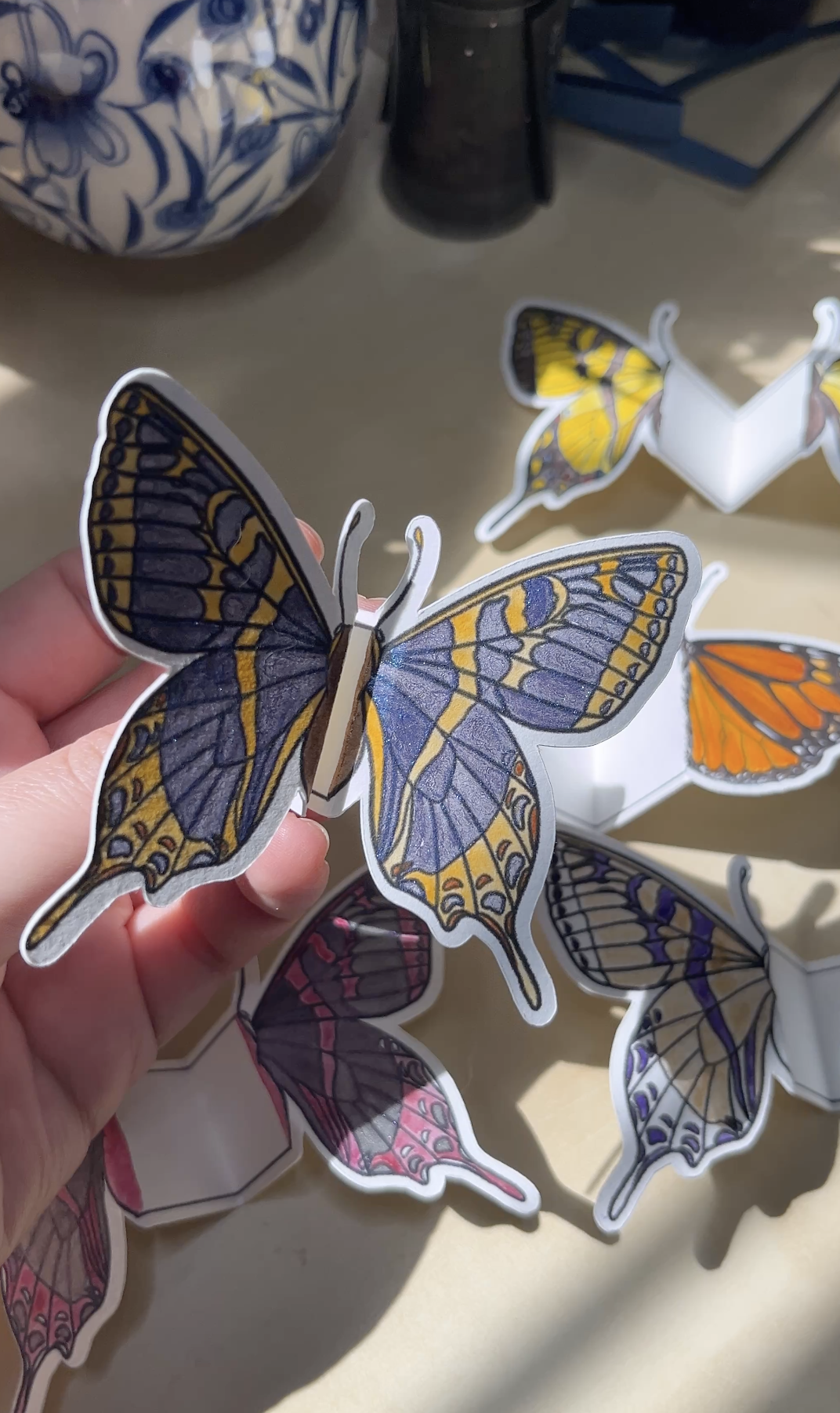 papillon a colorier 4.png
