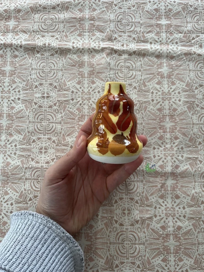 acorn vase.JPG