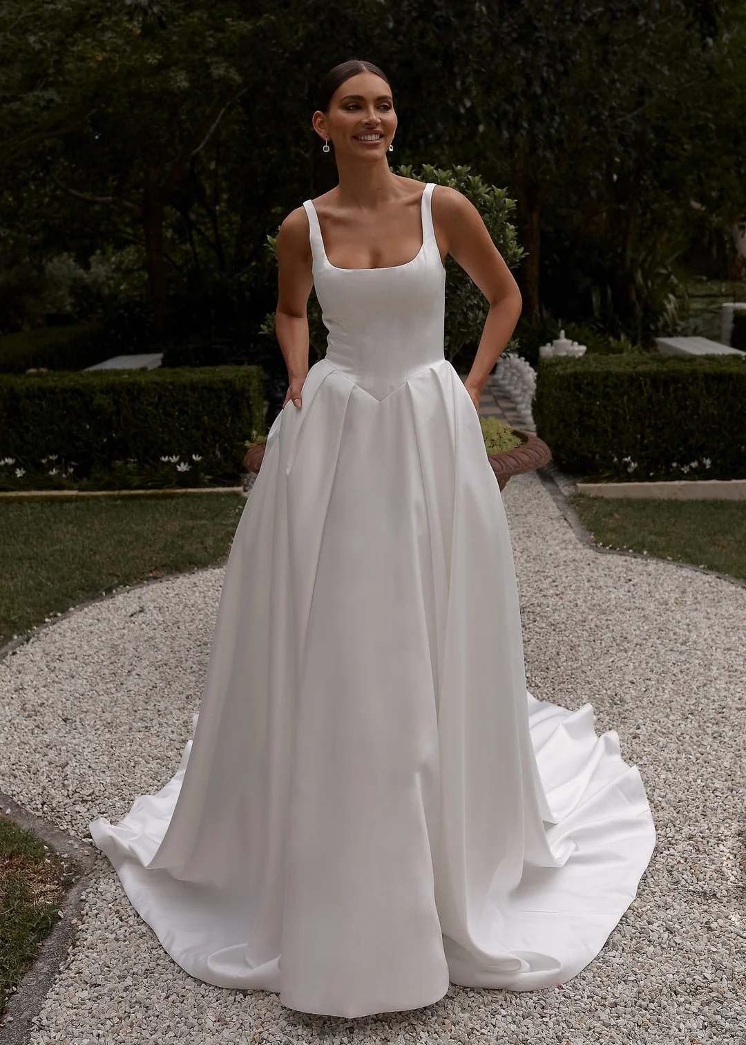 CicelyTC24119_FrontCampaignImagery_TaniaOlsenBridal.jpg