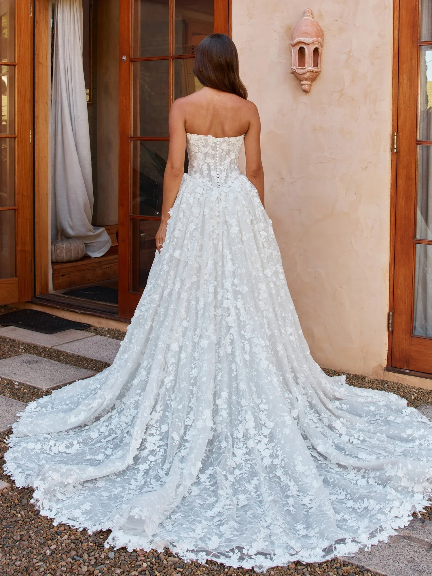 OMERA_ML26809 20260107_MadiLaneBridal35480.jpg