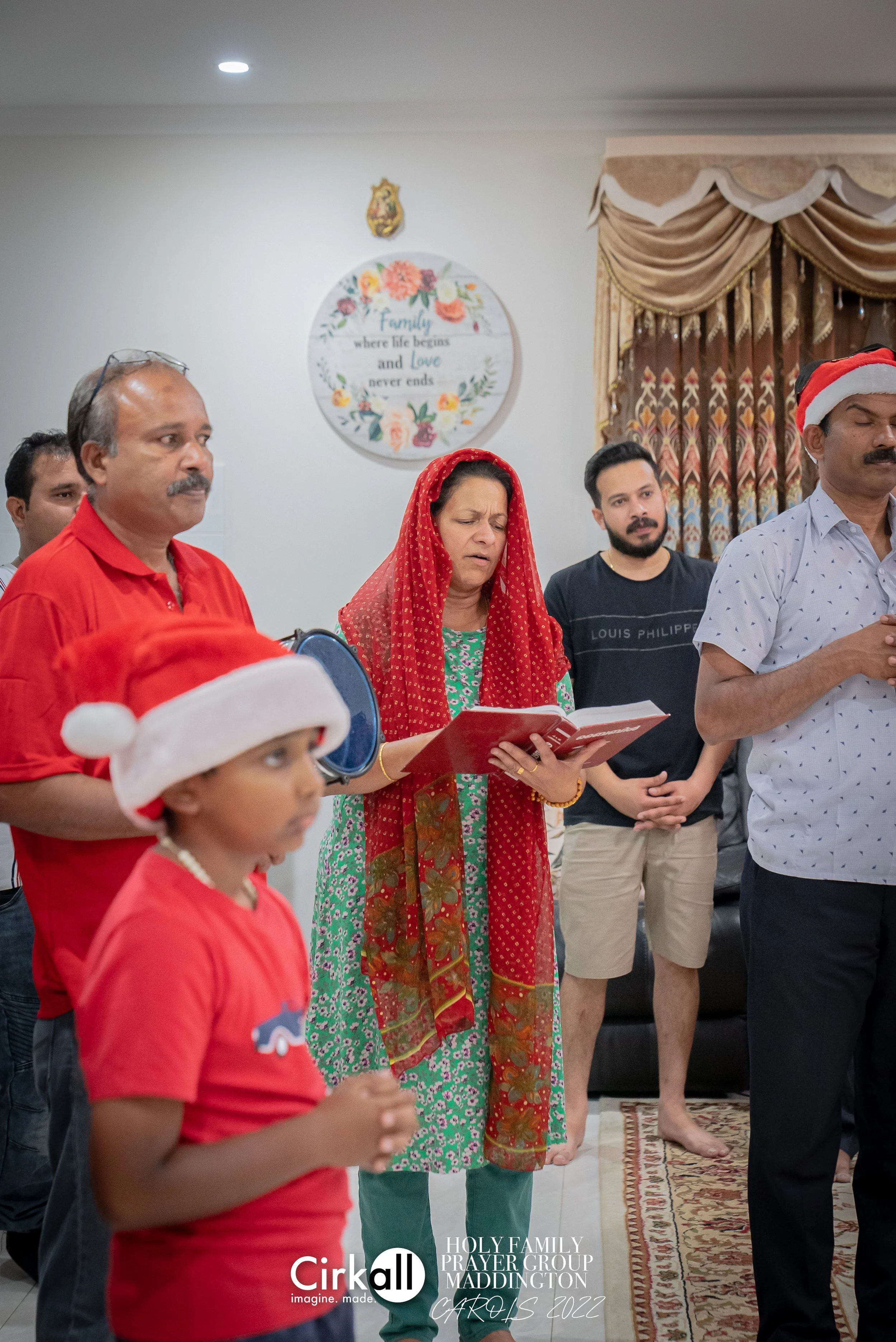HF Prayer Group Carols 2022-45.jpg