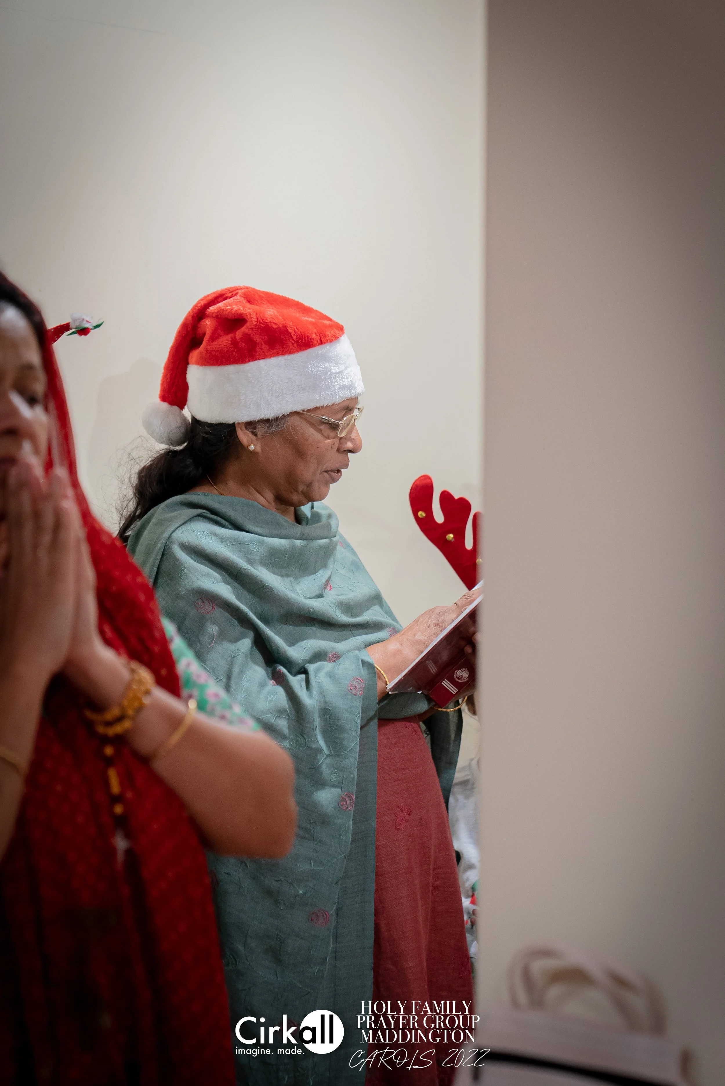 HF Prayer Group Carols 2022-35.jpg