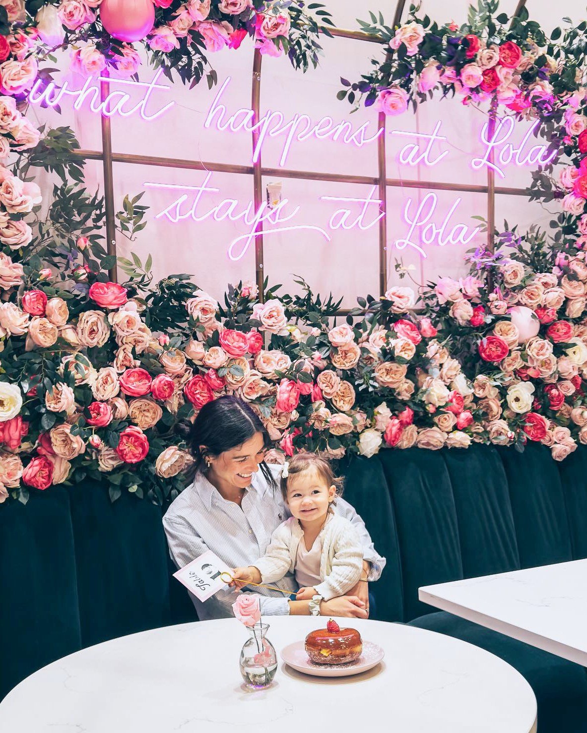 Mother's Day is almost here and there's no place we'd rather be!

Enjoy an iced drink &amp; your favorite pastries when you stop by! 😍

📸: @arianedupuis

📍4280 S Hualapai Way, Ste #109 &bull;☎️(702)766-5652
📍10075 S Eastern Ave., #109 ☎️(702) 840