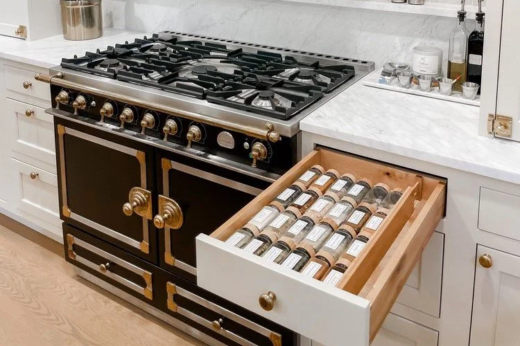 JENNIFER-GARDNER-DESIGN-ASK-AN-EXPERT-KITCHEN-ORGANIZATION-20.jpeg