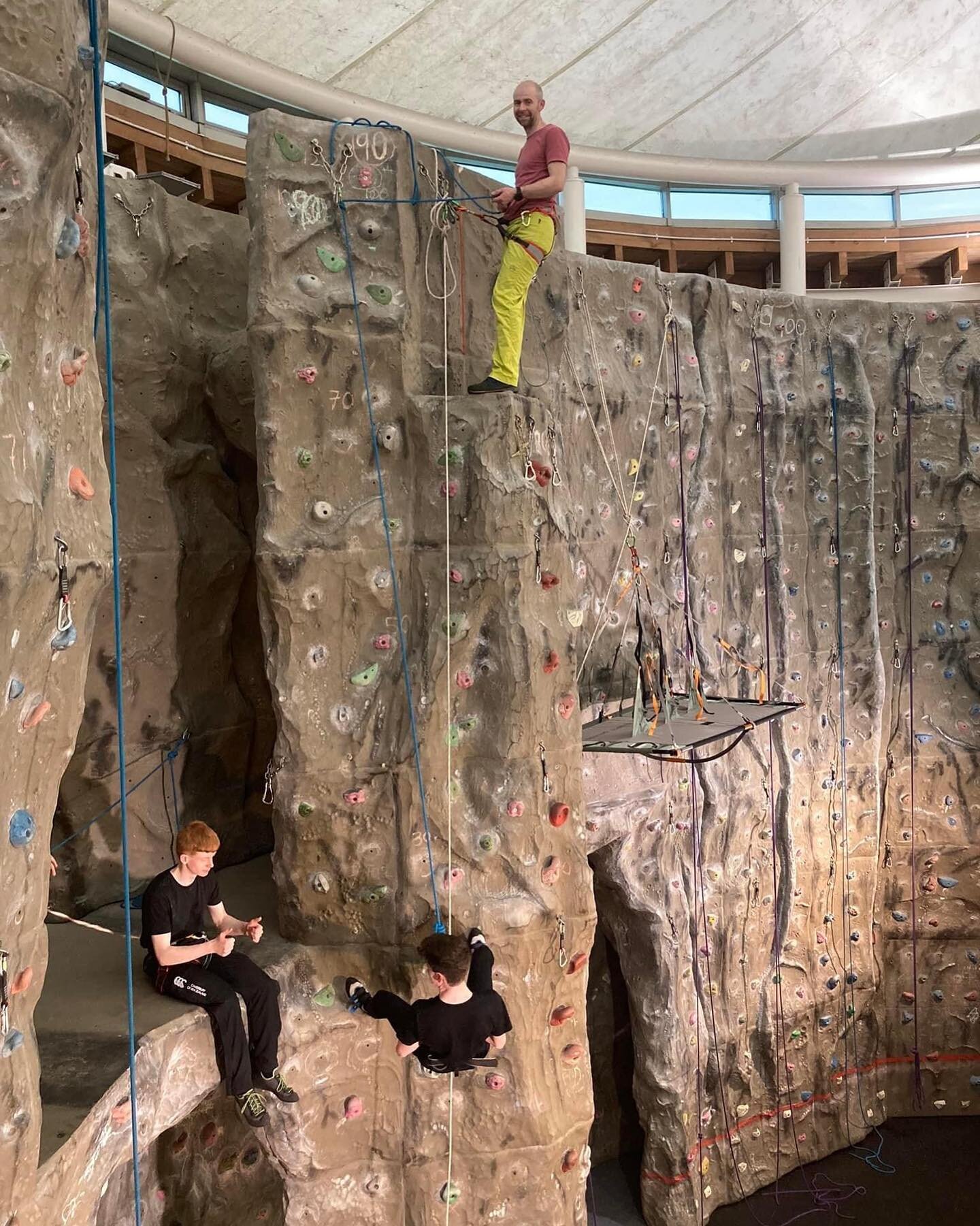 Penultimate night of climbing for our Dofe explorers.
We did a &lsquo;little big wall climbing&rsquo; and Mike Smith Mountaineering kindly let us borrow his portaledge for a bit of craic.

@queenssportqub @laura.m.murray @johnrichardlyster @smudgethe