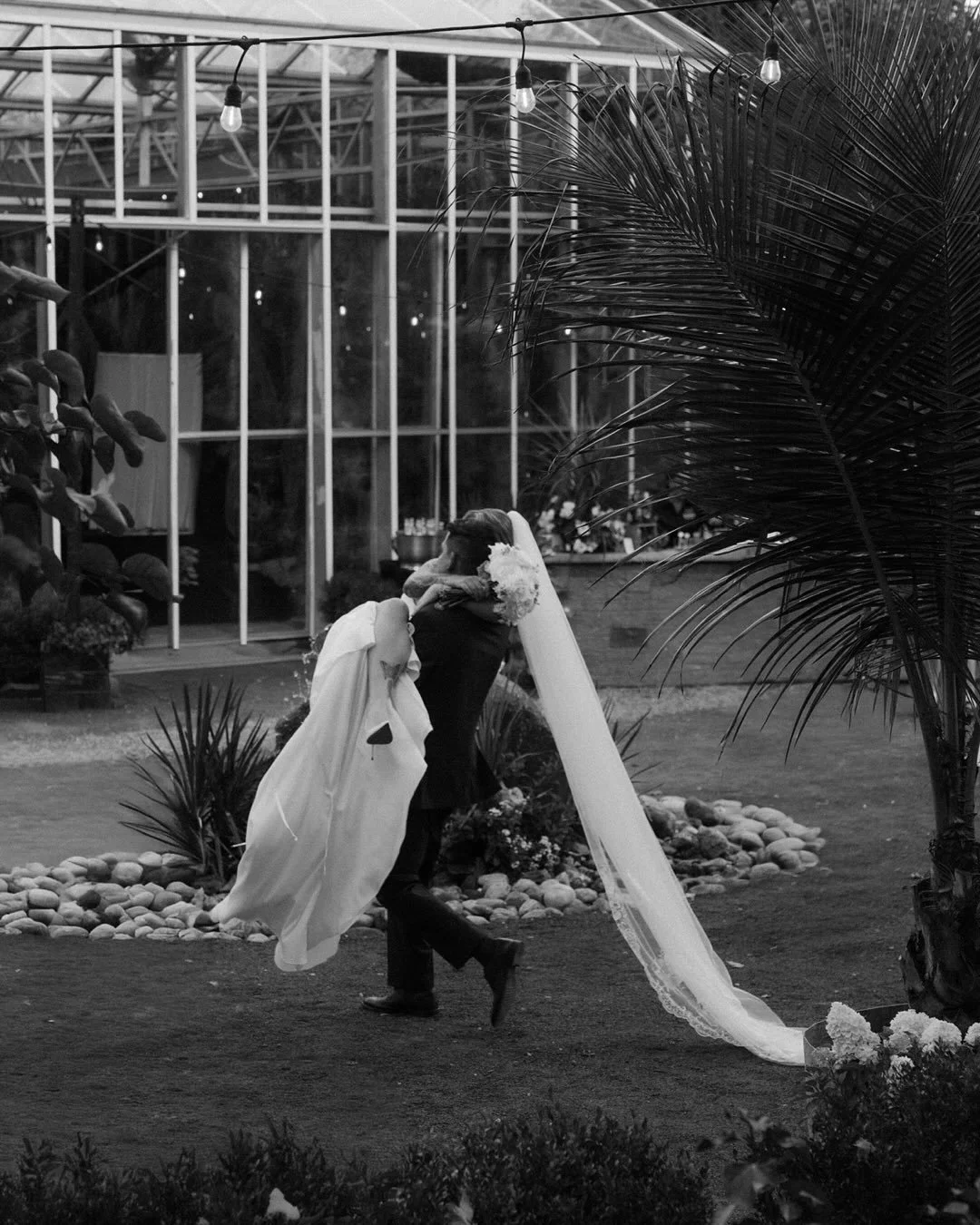a greenhouse wedding in autumn &bull; Elisa &amp; Jos&eacute; 

&bull;&bull;&bull;

Venue: @thegardensatstonepostkey 
Planner: Nicole, @prettypeonyplanning 
Photography: @talesofsonder
Second Shooter: @dsbmoments 
Dress: @mariella_creations 
Florals,