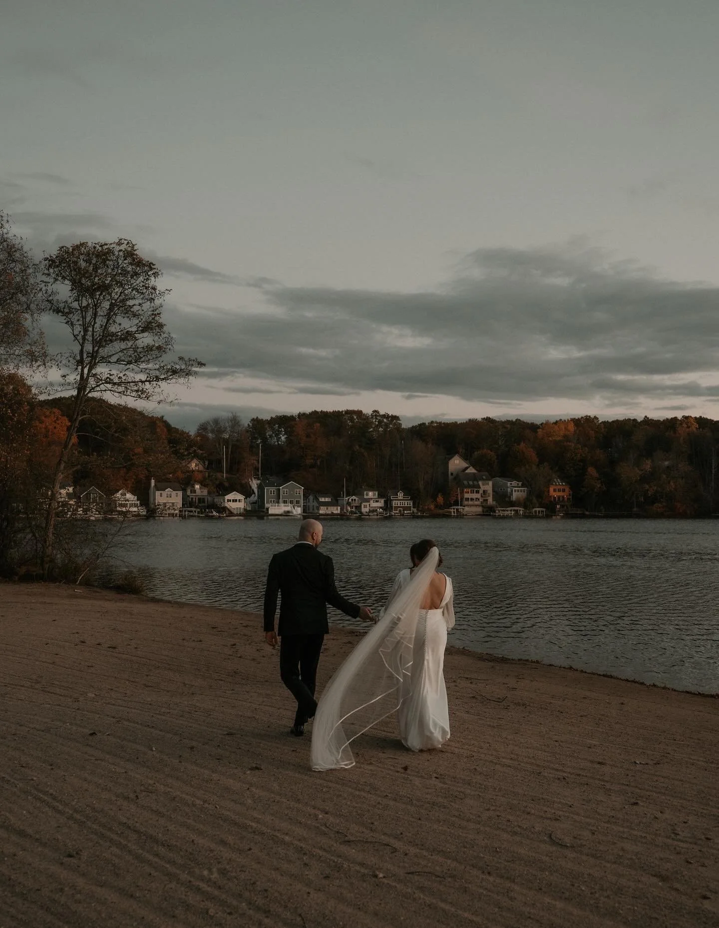 Fun fact: I genuinely love creating wedding day timelines, and I include this service in all my packages. Why? Because so much of your day is structured around moments I&rsquo;m photographing, and the timing of those moments matters. My biggest pet p