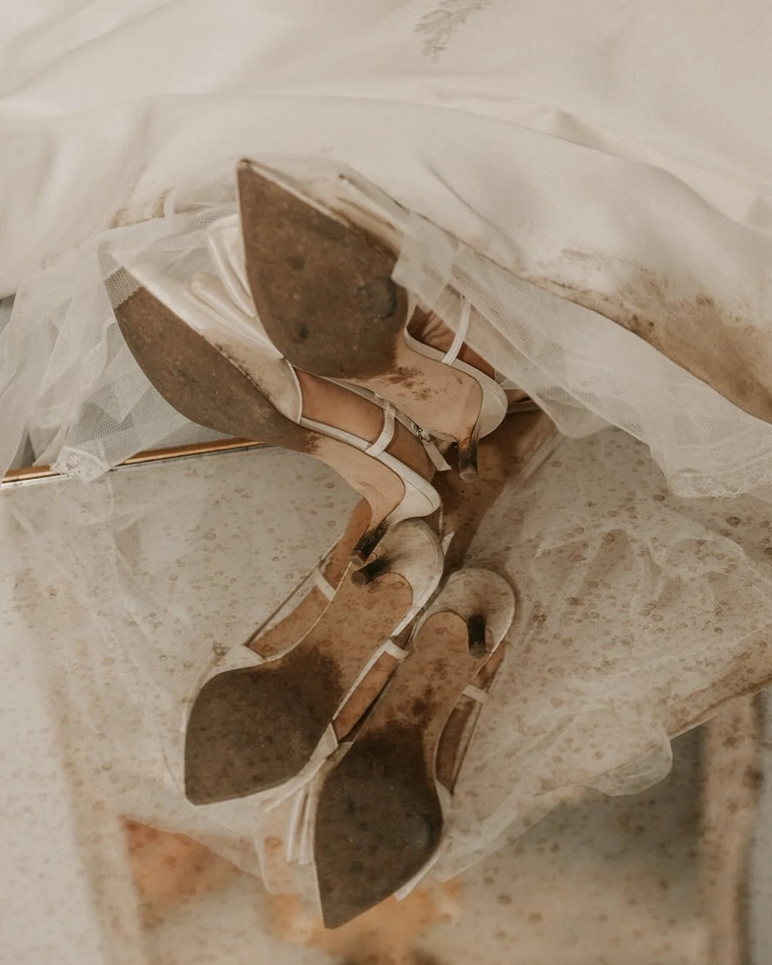 A damn good time: wedding edition.
 
Planner: @ashleylynnweddingsevents
Photo &amp; Video: @talesofsonder @talesofsonder_films 
Venue: Rosecliff Mansion, @newport.mansions
Florals: @tropicofflowers
DJ: @osocity @dj_swagga
MC: @mcrozay_ 
Cake: @confec