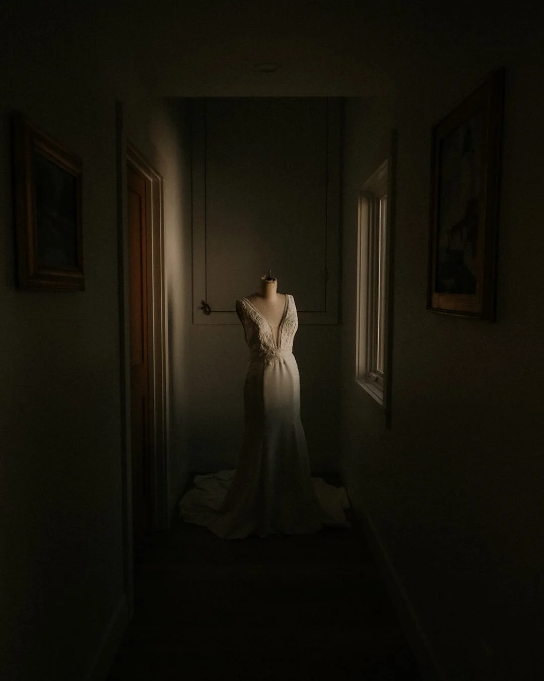 A moment for the dress 💃

Photographer: @talesofsonder
Second Shooter: @lucioandreozzifoto
Venue: @oceanviewofnahant
Make-up: @bellalabellebeauty
DJ: @stylepointsdjs
Suit: @uwmmensshop
Catering: @anticoboston