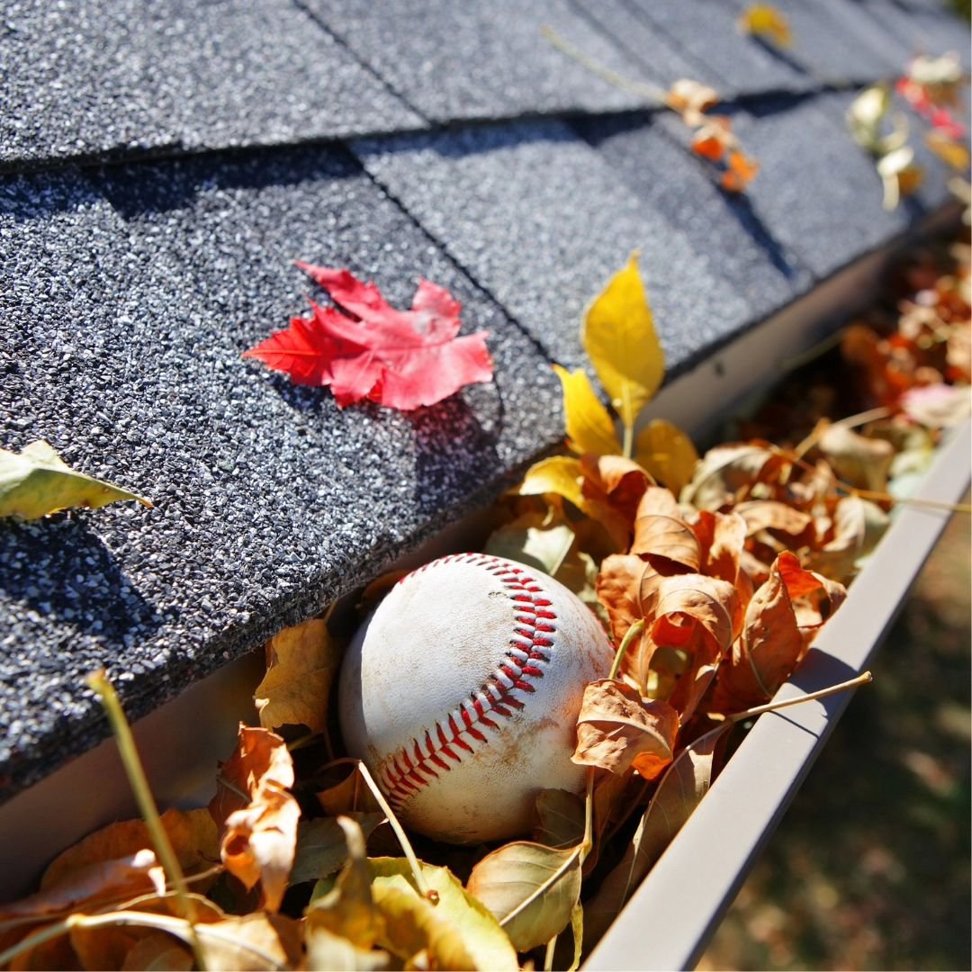 🌸 Spring has sprung, and it's the perfect time for homeowners to give their roofs some TLC! 🏡 Here are 3 simple tips to help you inspect your roof and ensure it's ready for the season ahead:

1️⃣ Clear Debris: Take a stroll around your property and