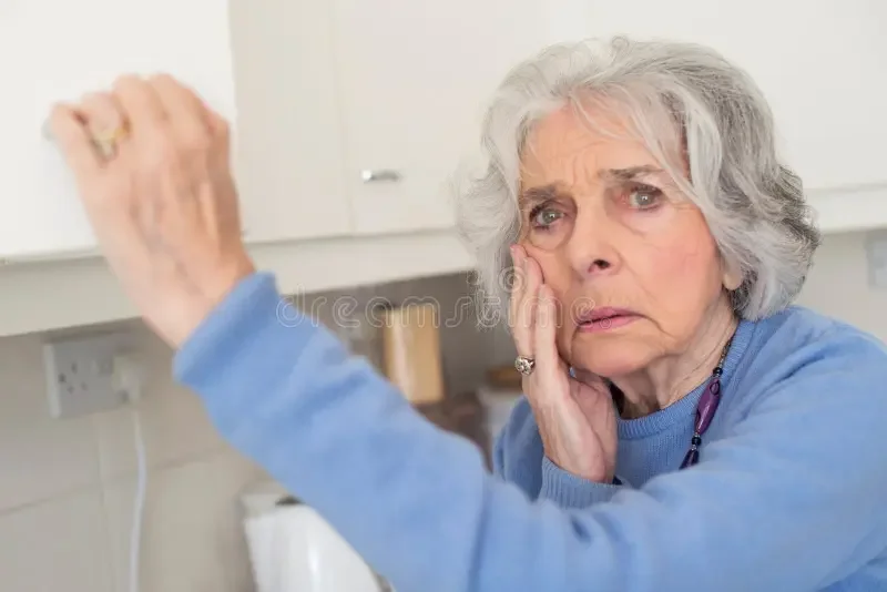 How to Enroll in Adult Day Care, Step by Step: From the Decision to Your Parent's First Day